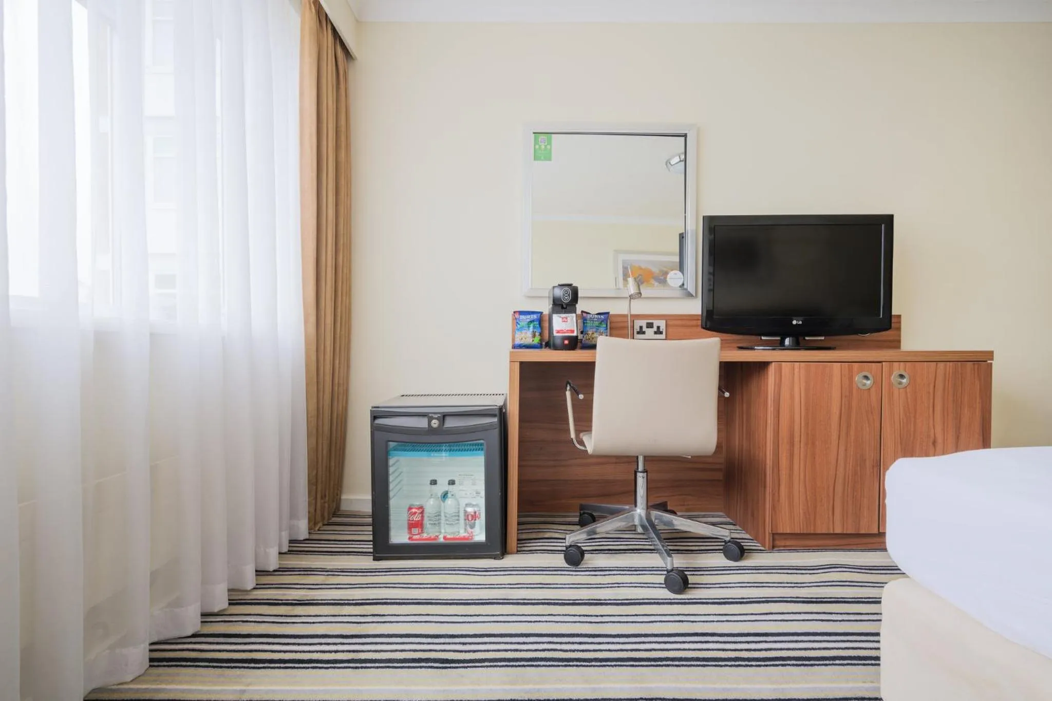 Photo of the whole room in Holiday Inn York by IHG