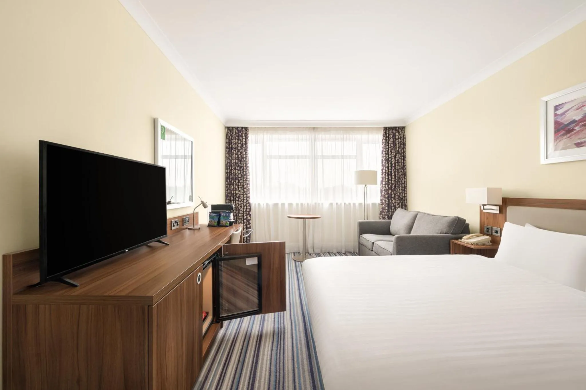 Photo of the whole room, Bed in Holiday Inn York by IHG