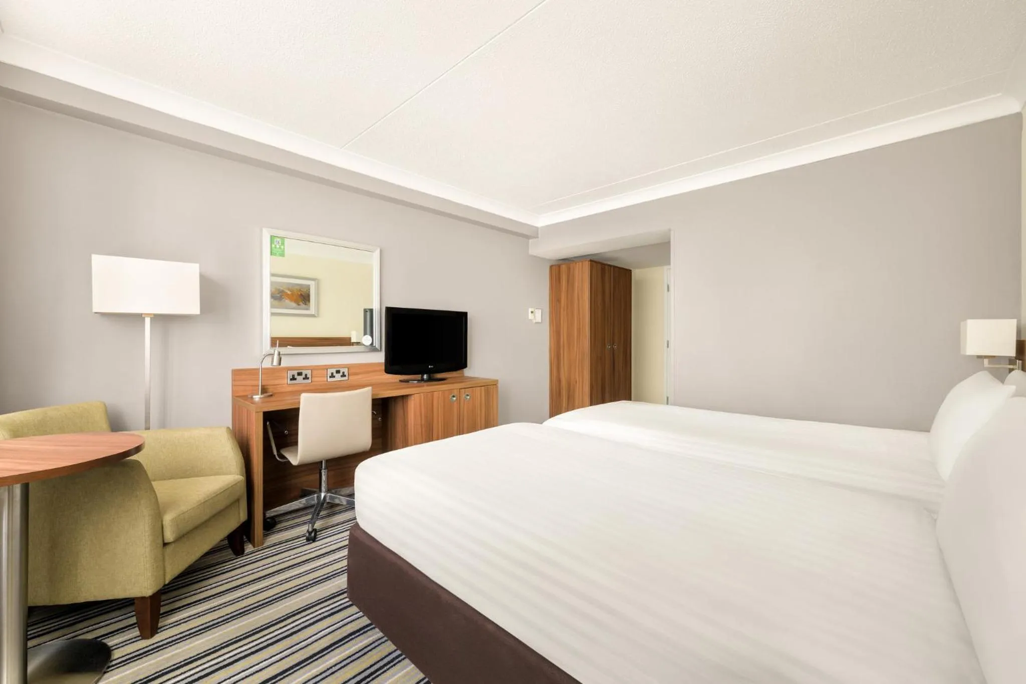 Photo of the whole room, Bed in Holiday Inn York by IHG