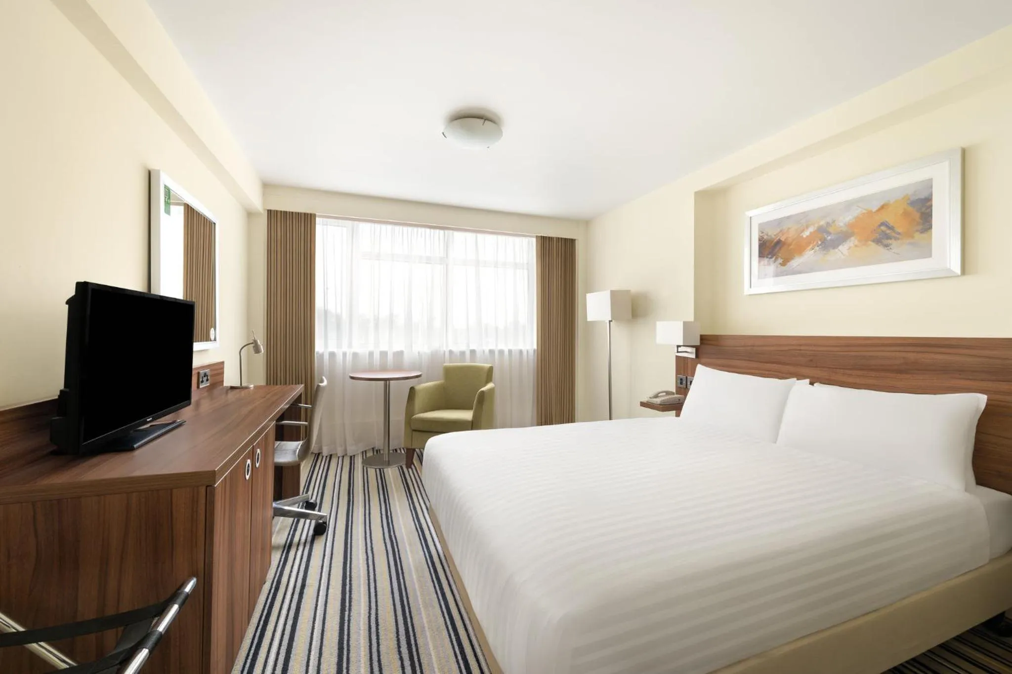 Photo of the whole room, Bed in Holiday Inn York by IHG