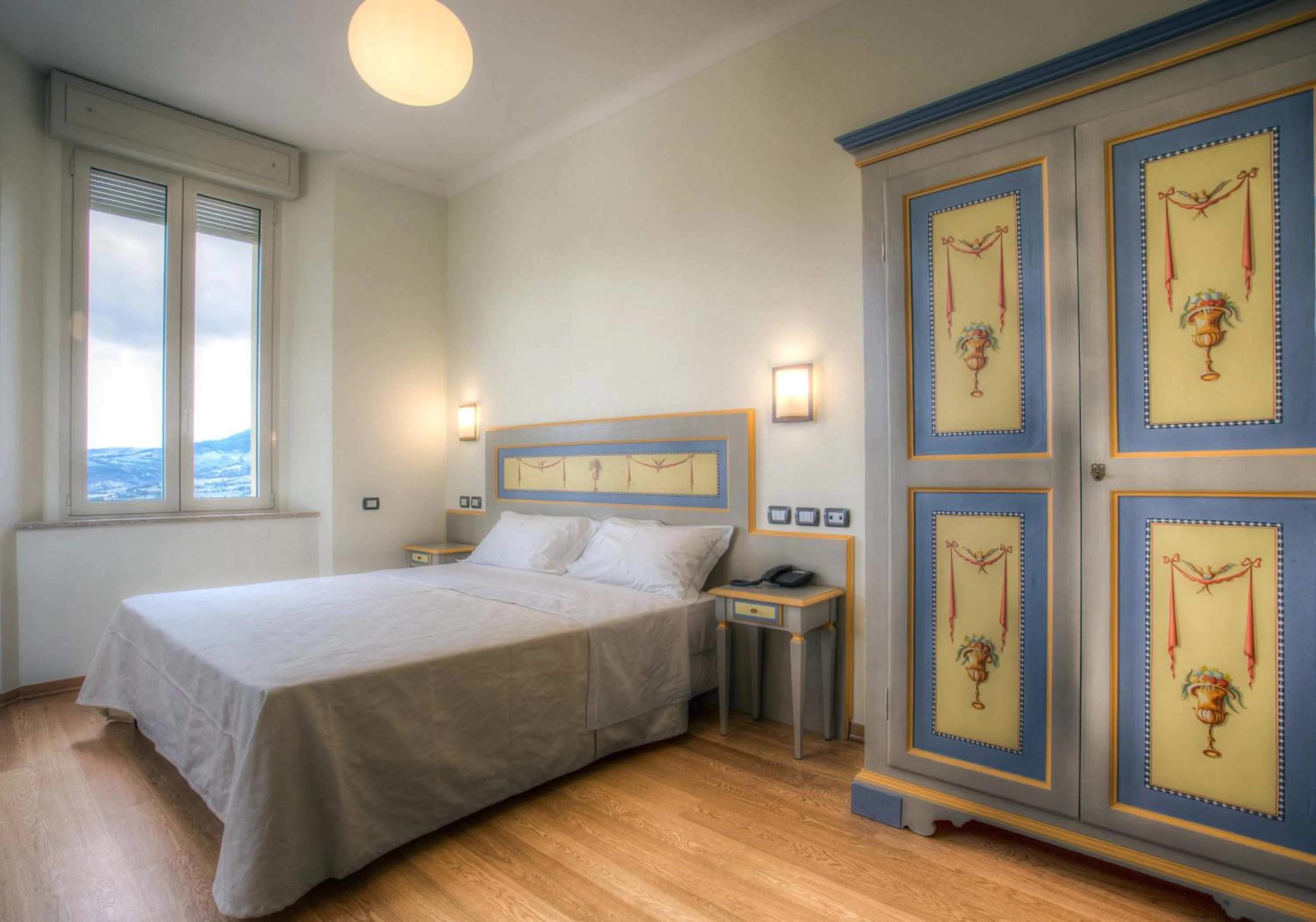 Bedroom, Bed in Hotel Il Duca Del Montefeltro