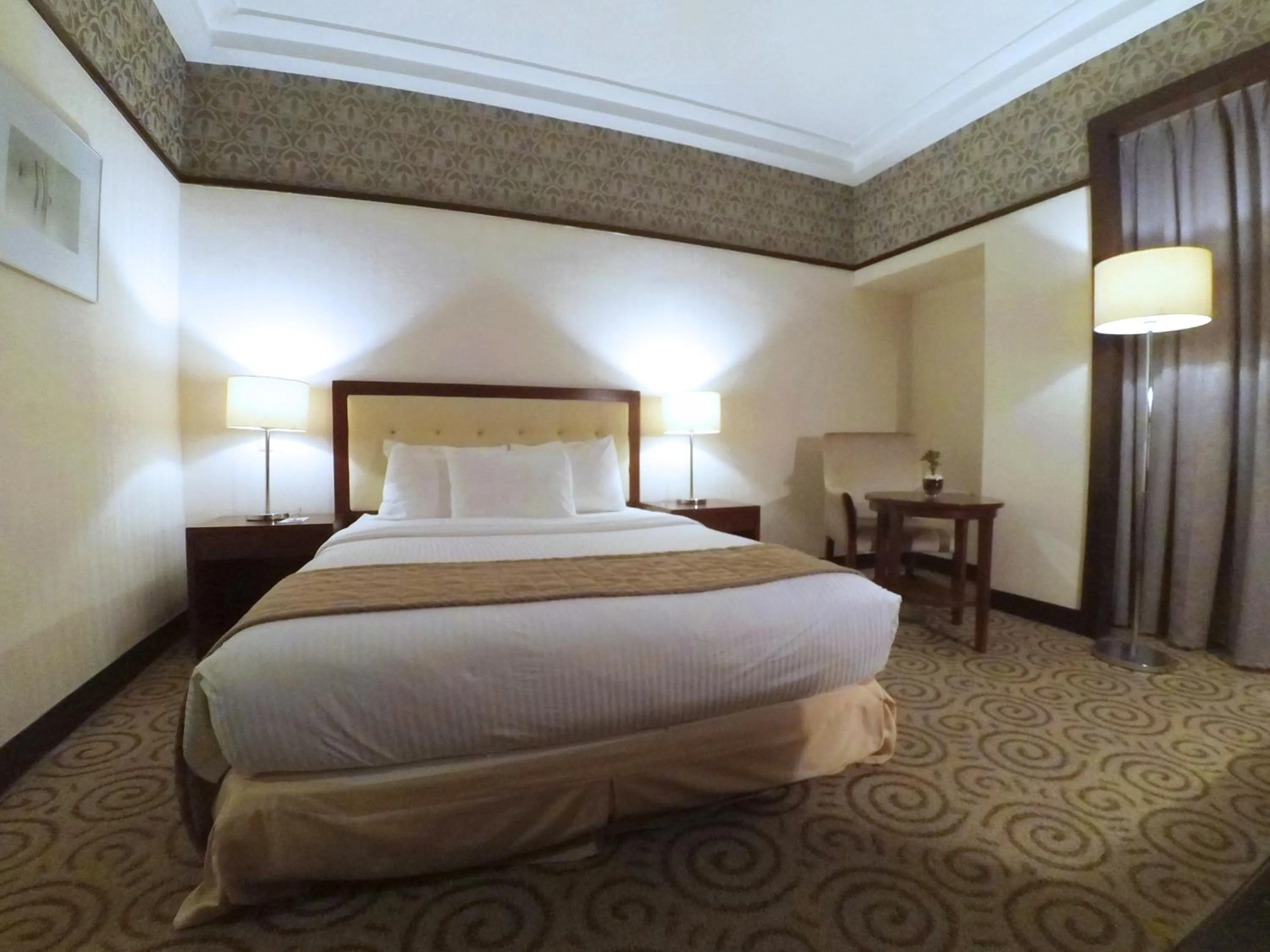 Bed in The Plaza Hotel Balanga City