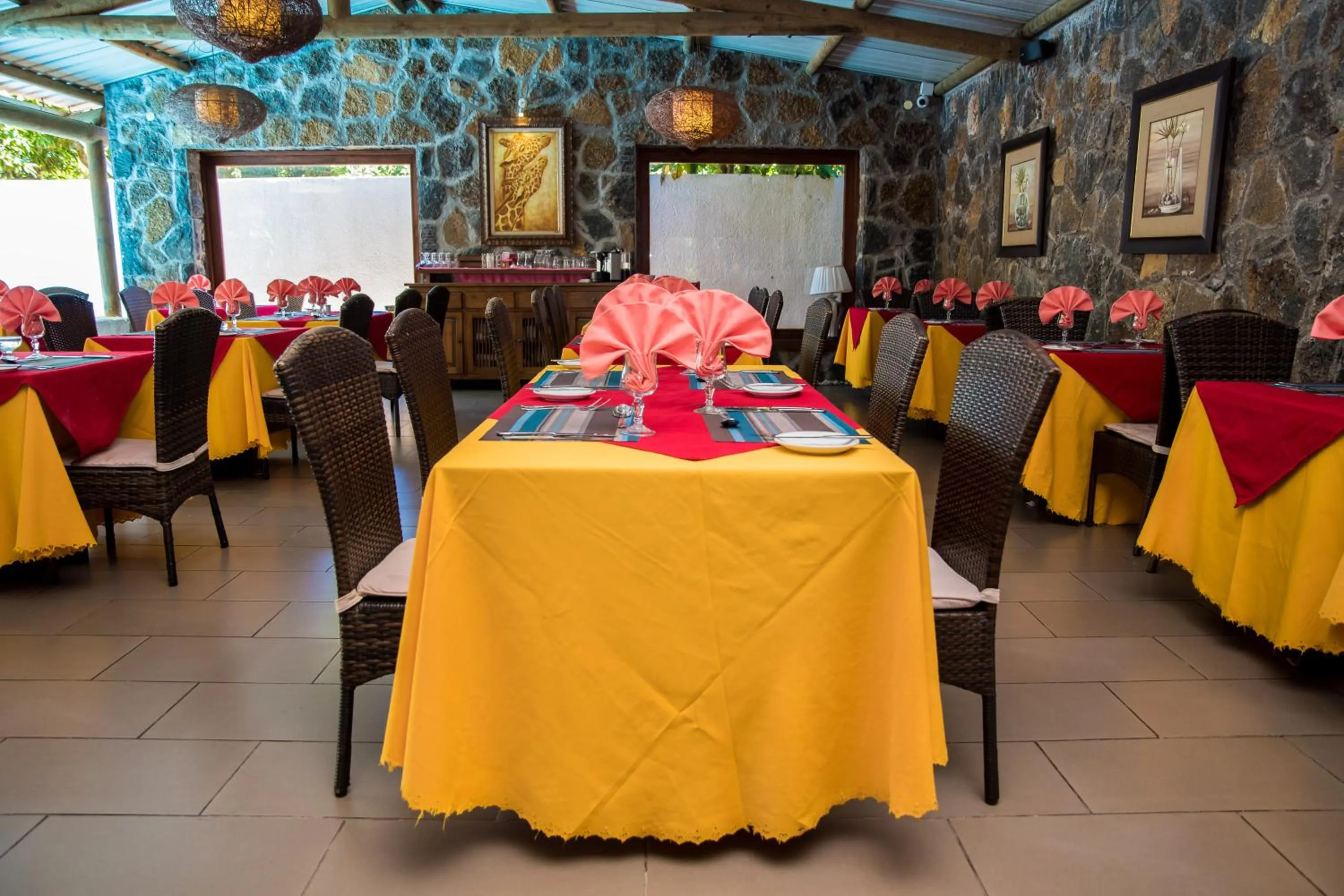 Restaurant/places to eat in La Margarita