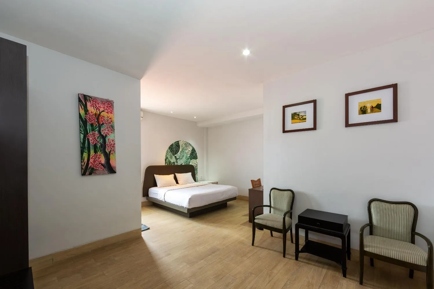 Photo of the whole room, Bed in Cove Matahari Senja