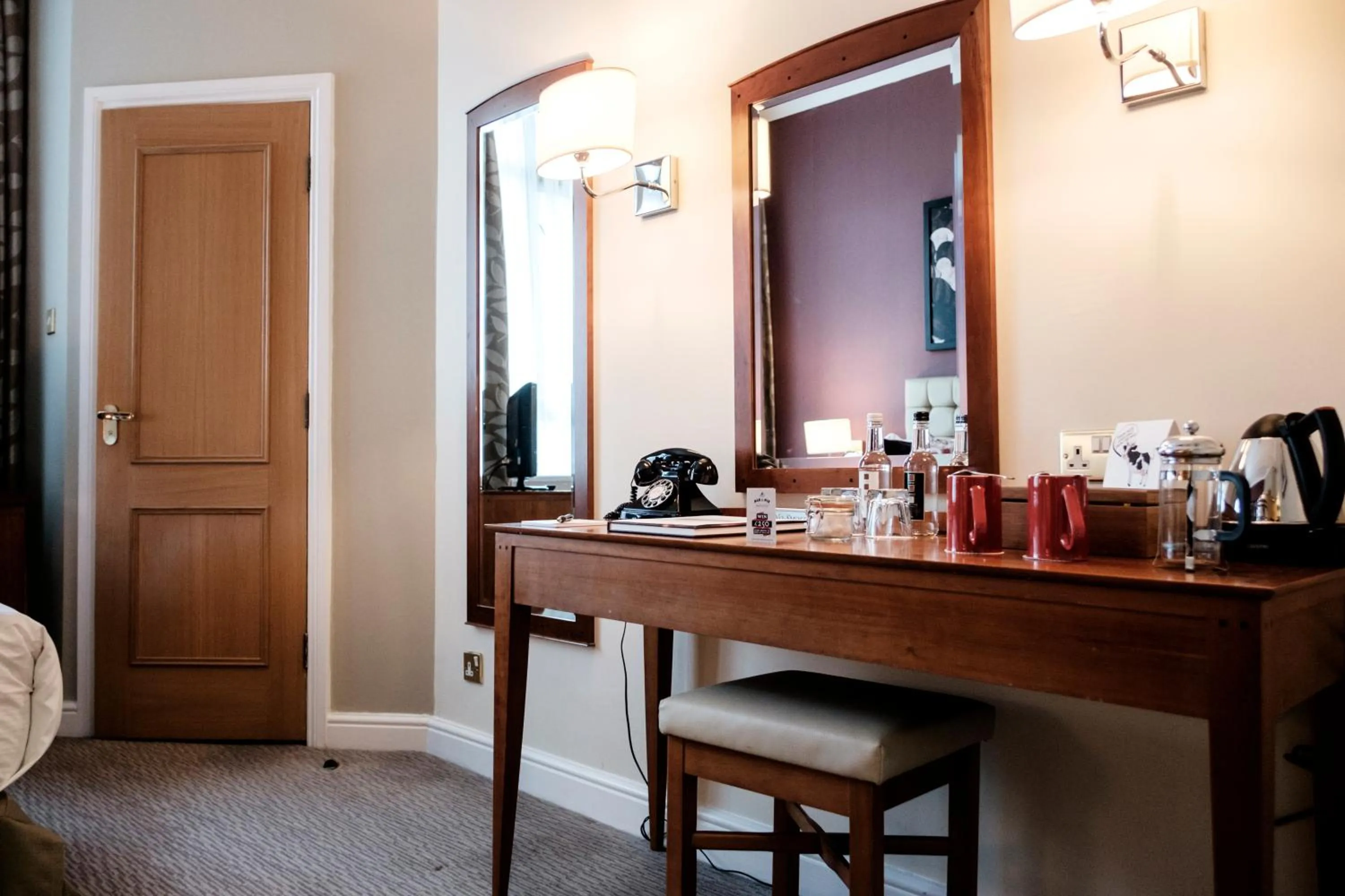 Coffee/tea facilities in The Mad Hatter Hotel
