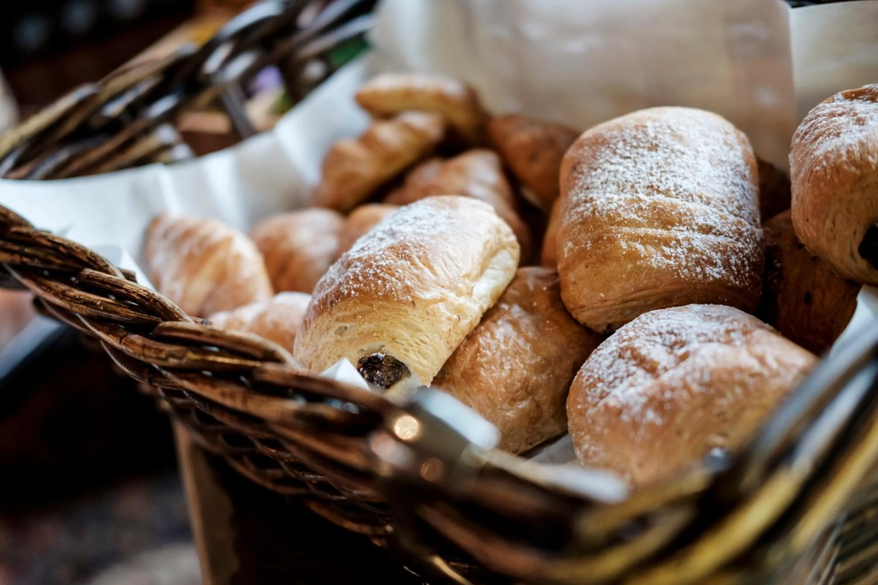 English/Irish breakfast in The Mad Hatter Hotel