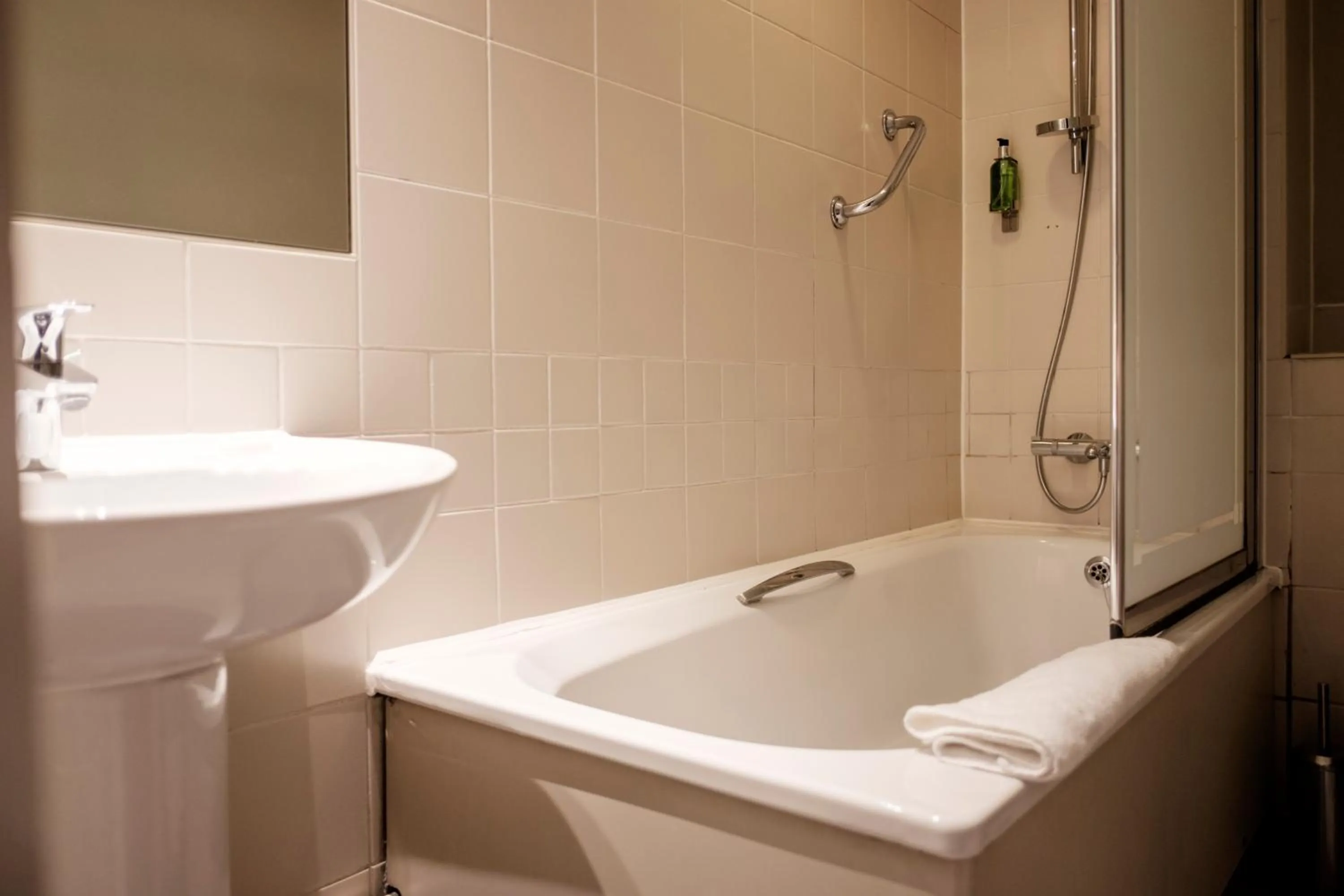 Bathroom in The Mad Hatter Hotel