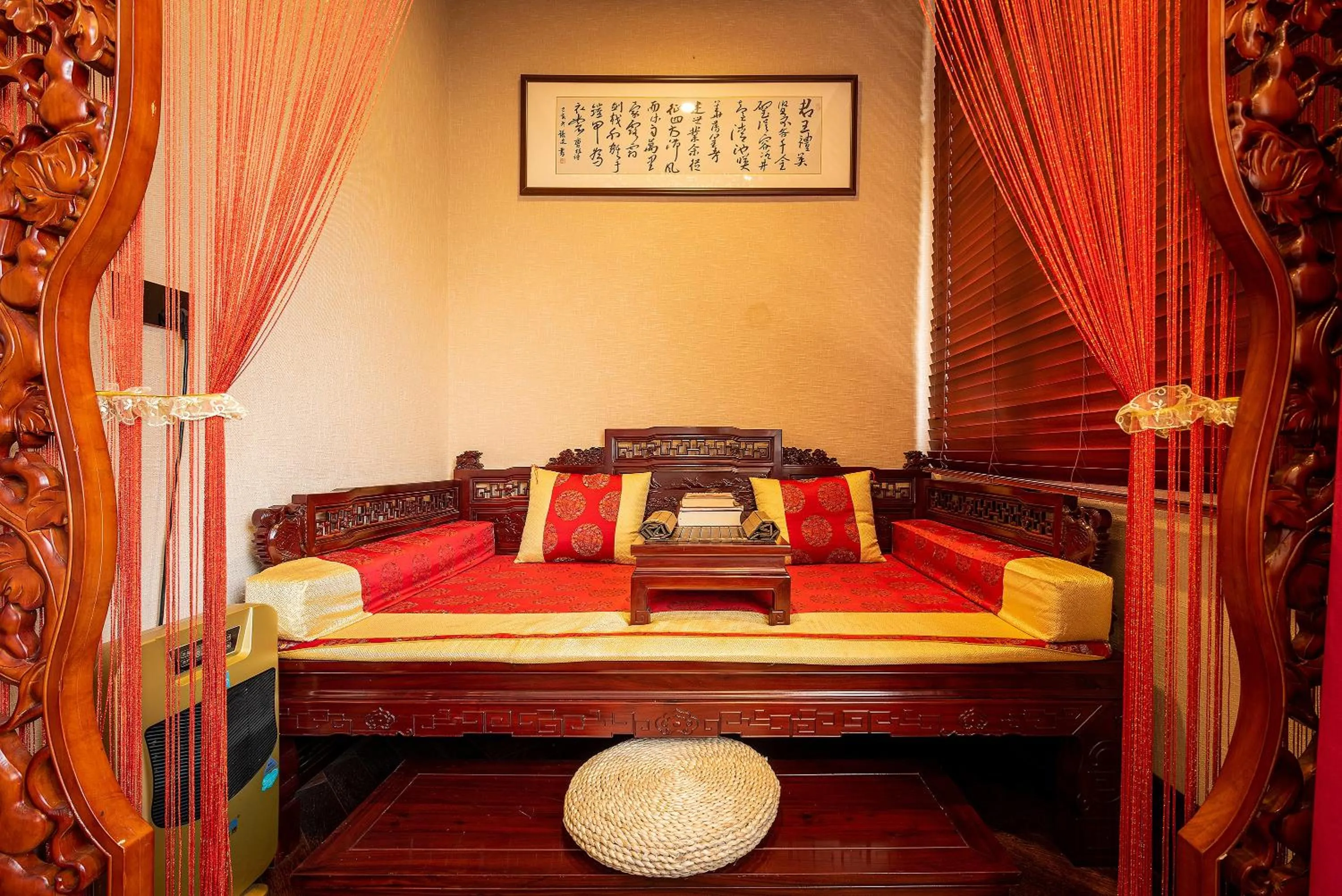 Bed in ChengDu Wuhou Temple Han Dynasty Hotel