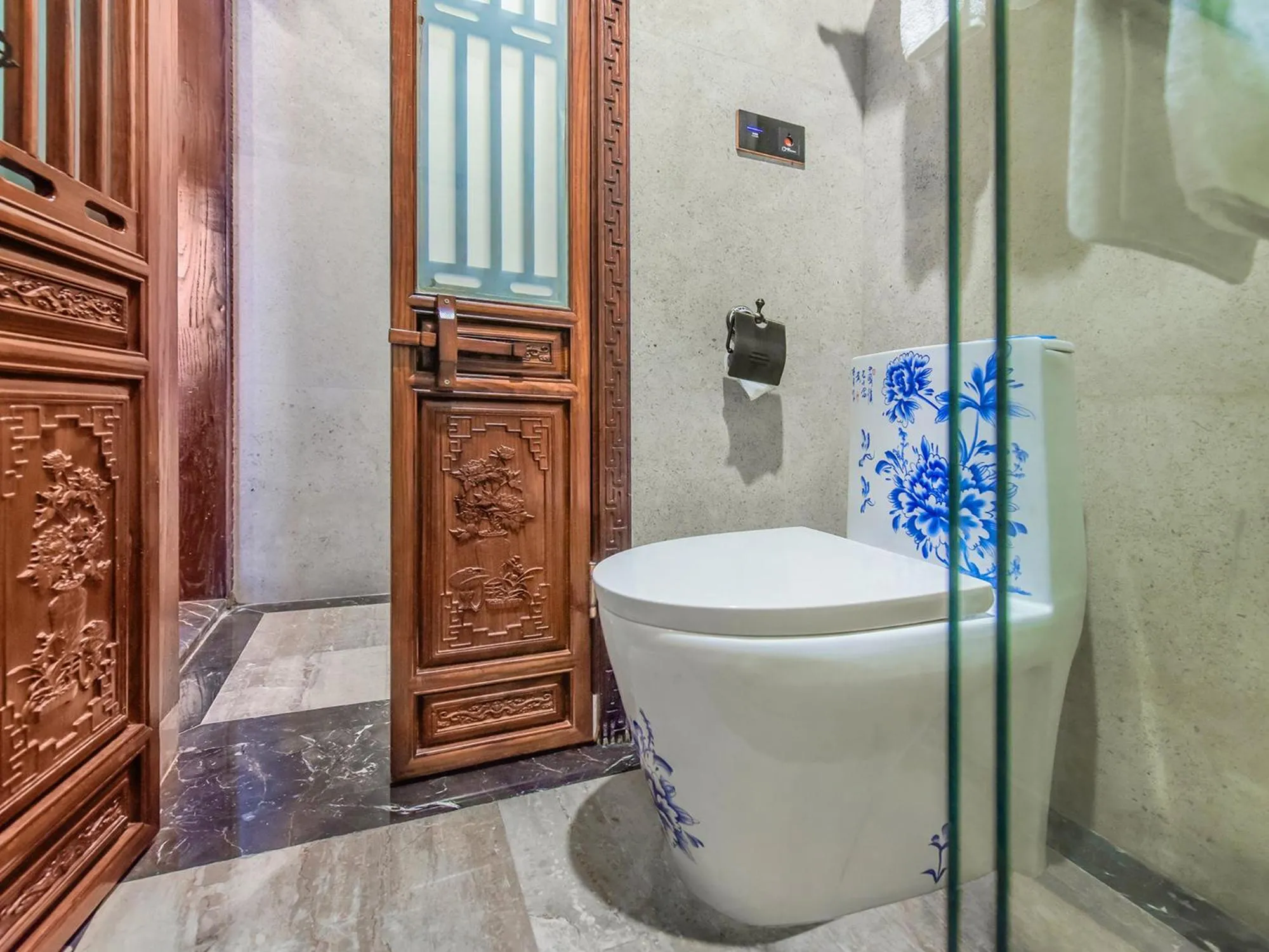 Toilet in ChengDu Wuhou Temple Han Dynasty Hotel