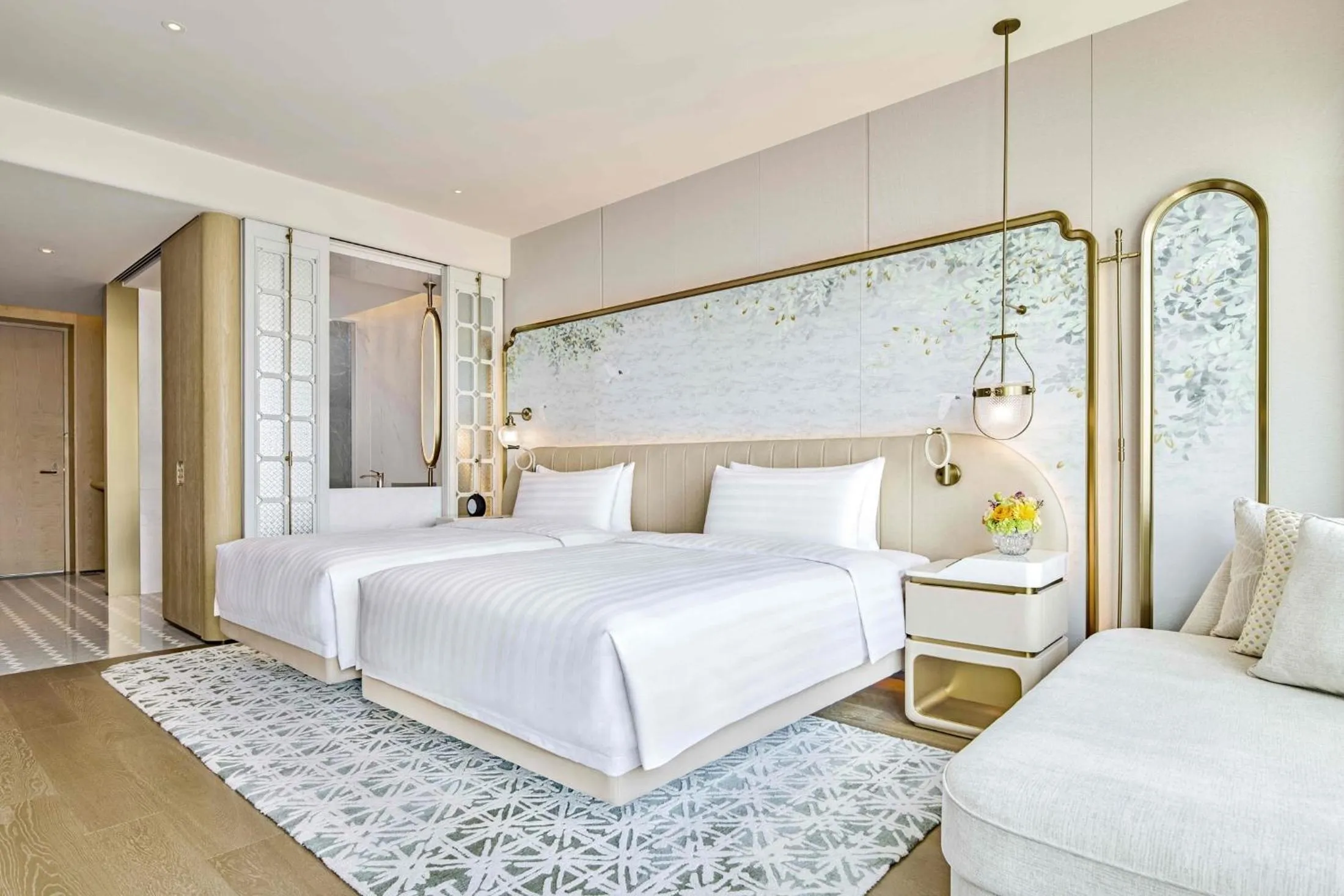 Photo of the whole room, Bed in Shangri-La Nanshan, Shenzhen