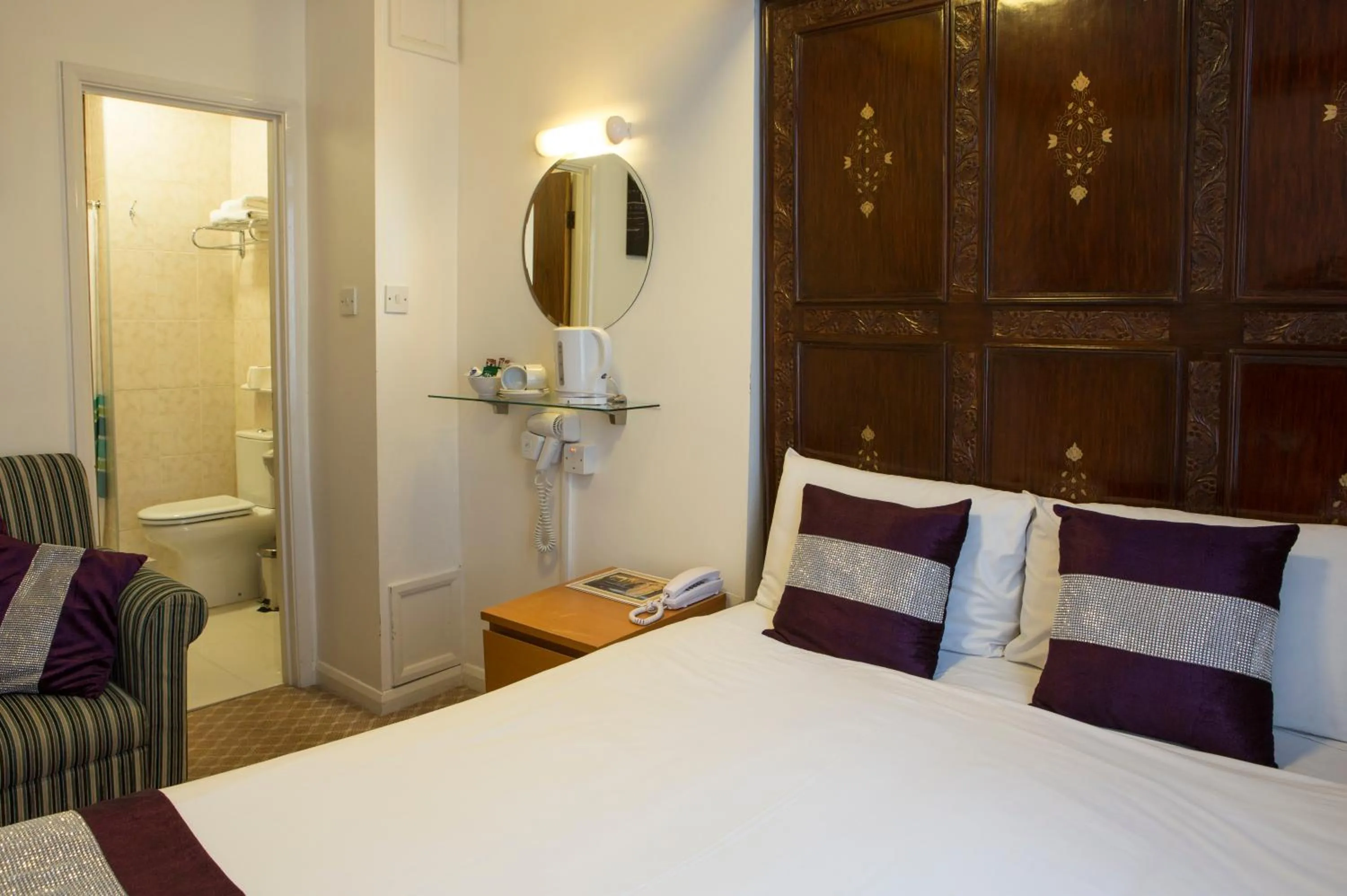 Bed in Westpoint Hotel