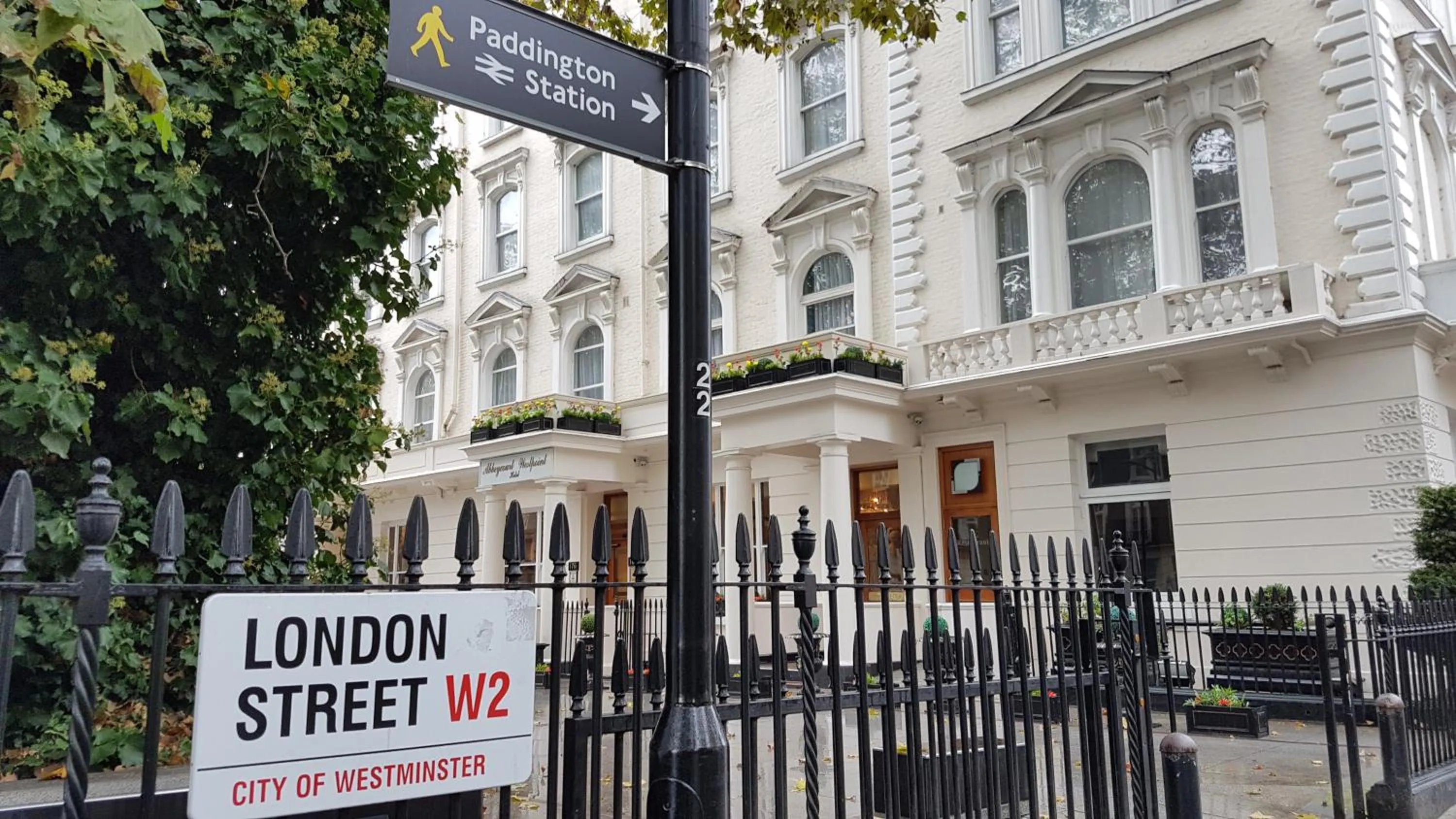 Facade/entrance in Westpoint Hotel