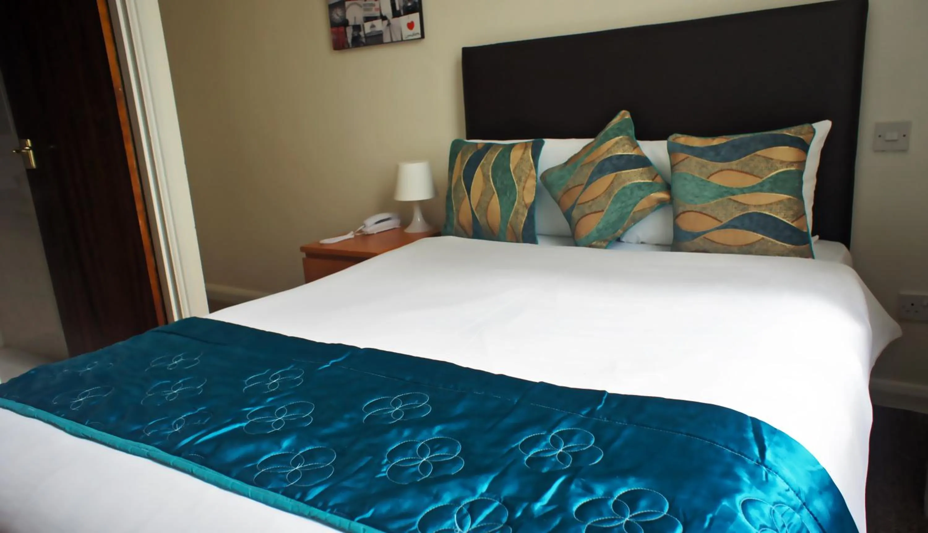 Bed in Westpoint Hotel