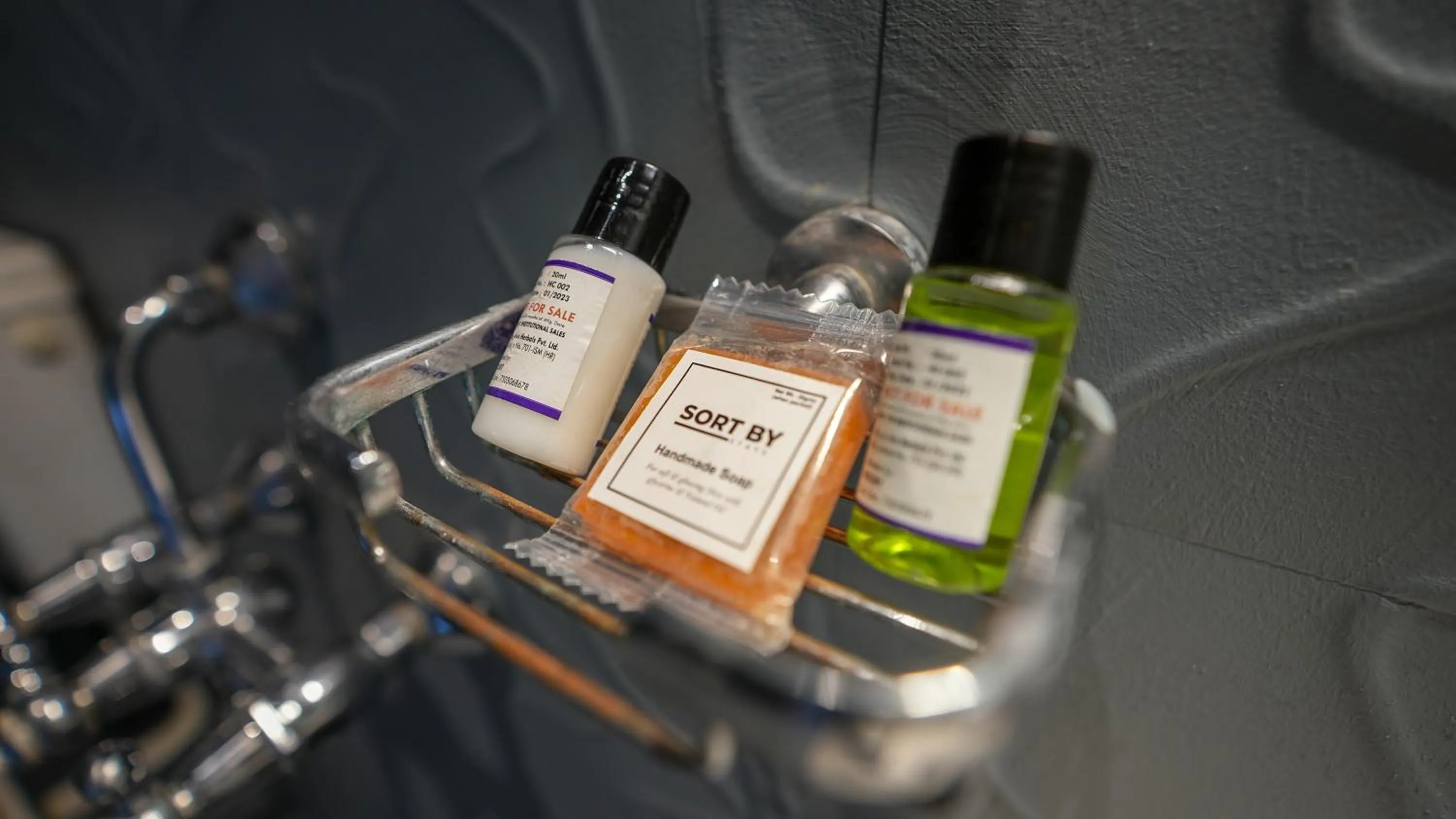 Bathroom in Sortby Stays, Vagator