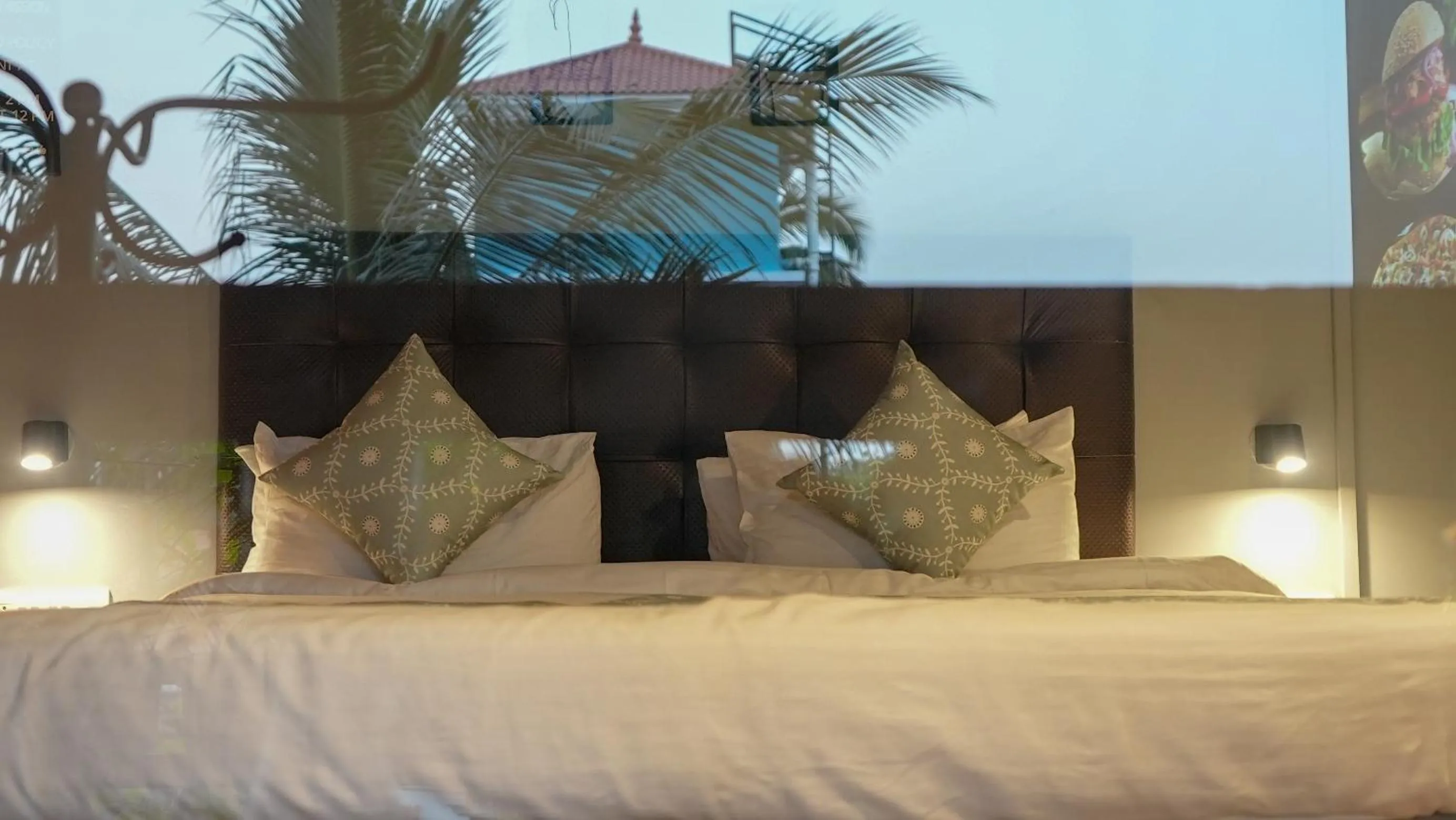 Bed in Sortby Stays, Vagator