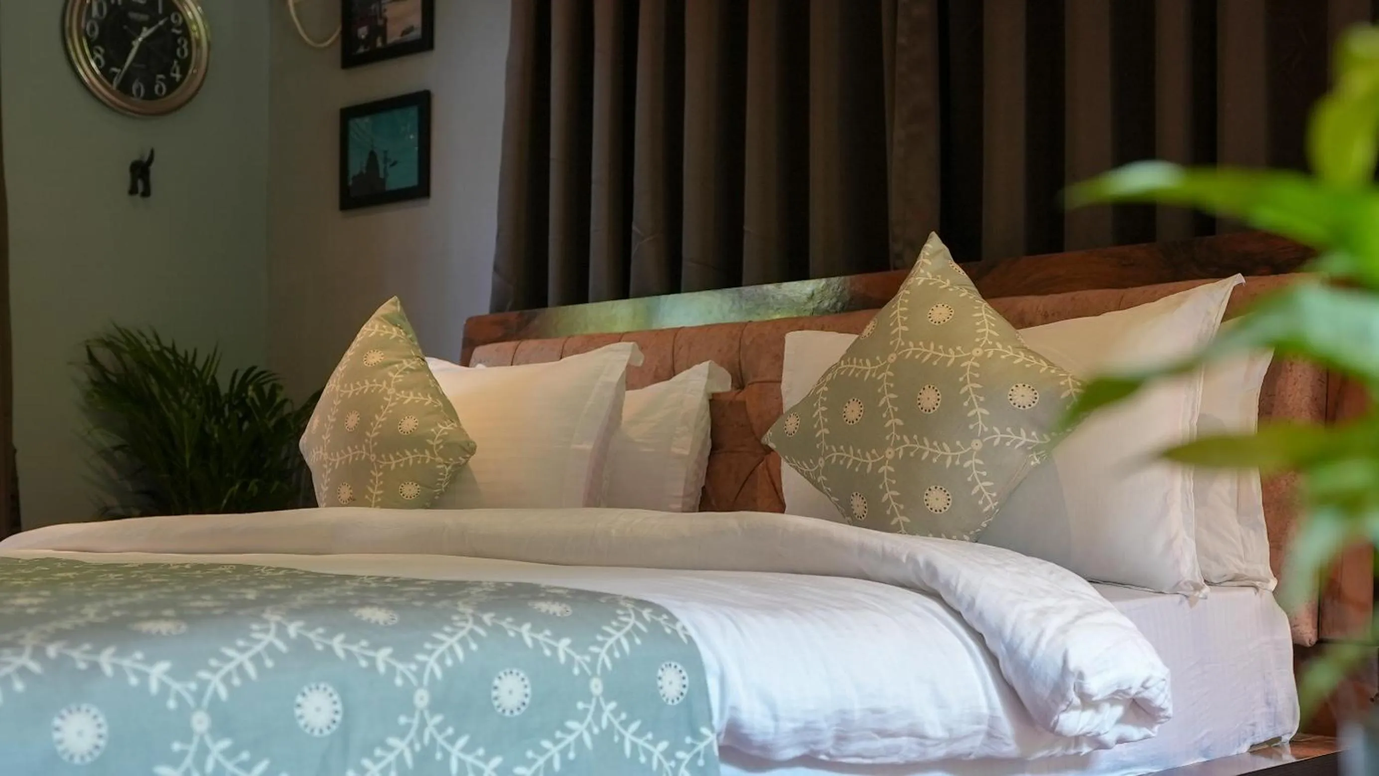 Bed in Sortby Stays, Vagator