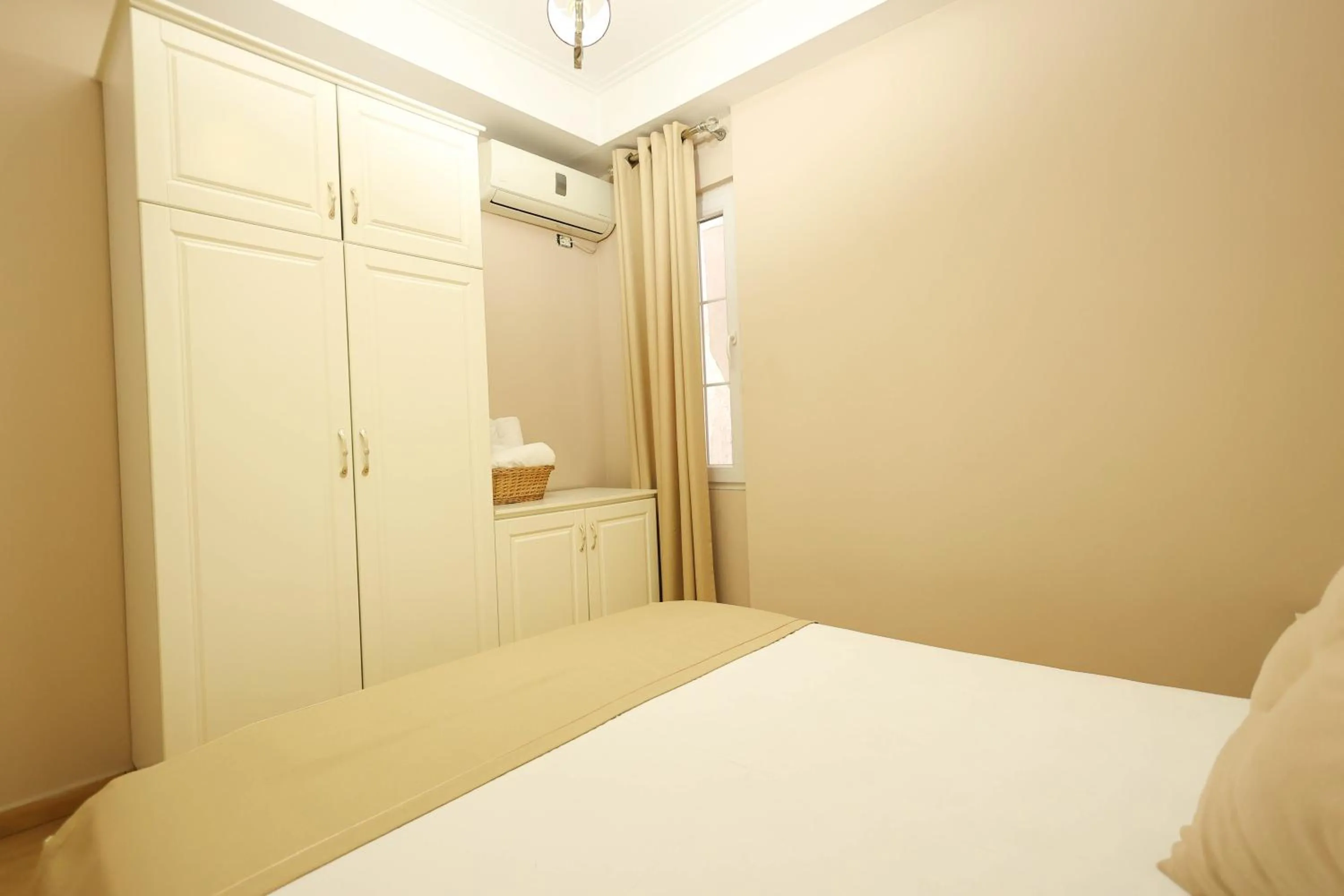 Bed in Apartments Flower Residence