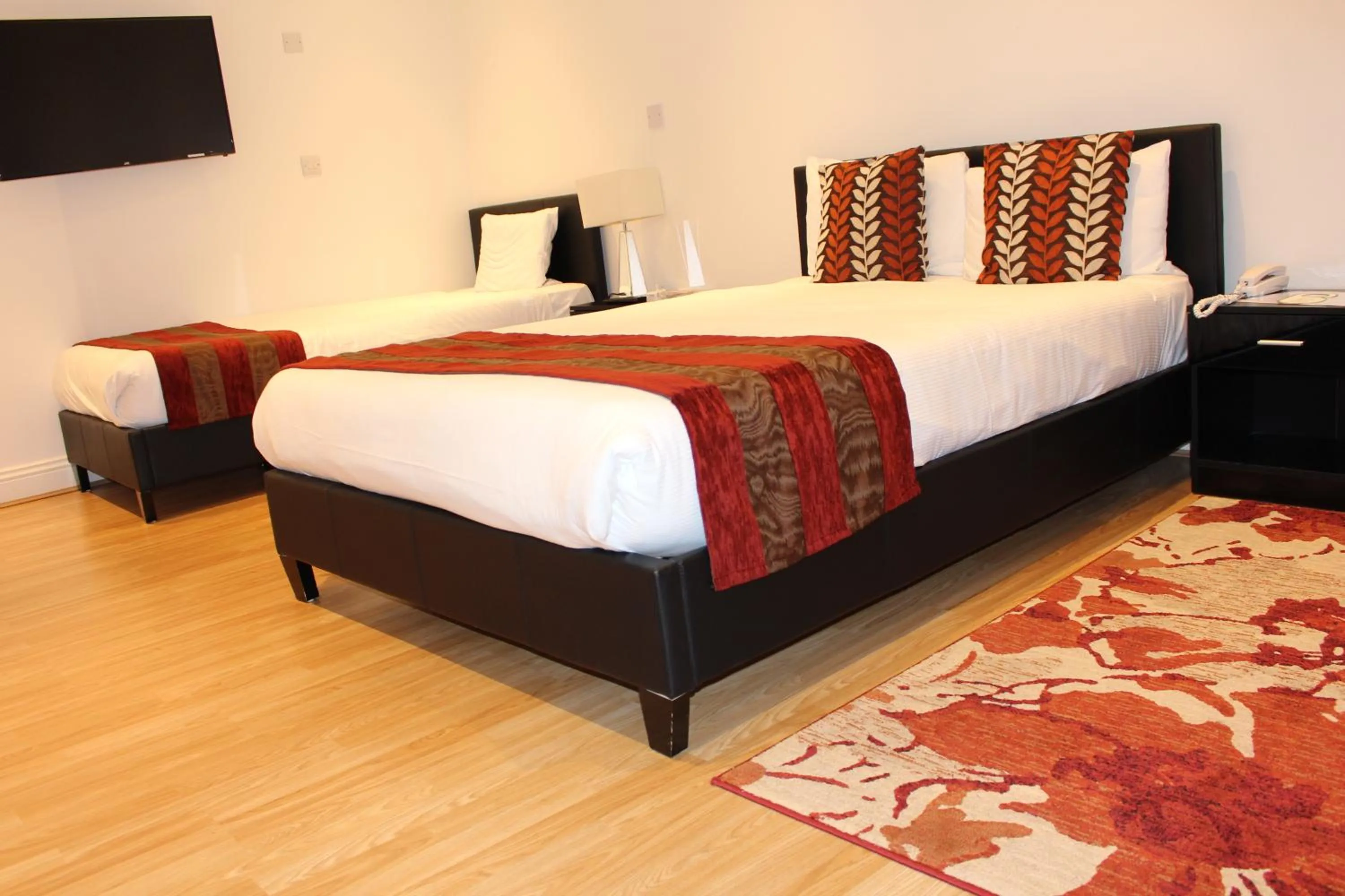 Bed in Abbey Court Hotel - Hyde Park