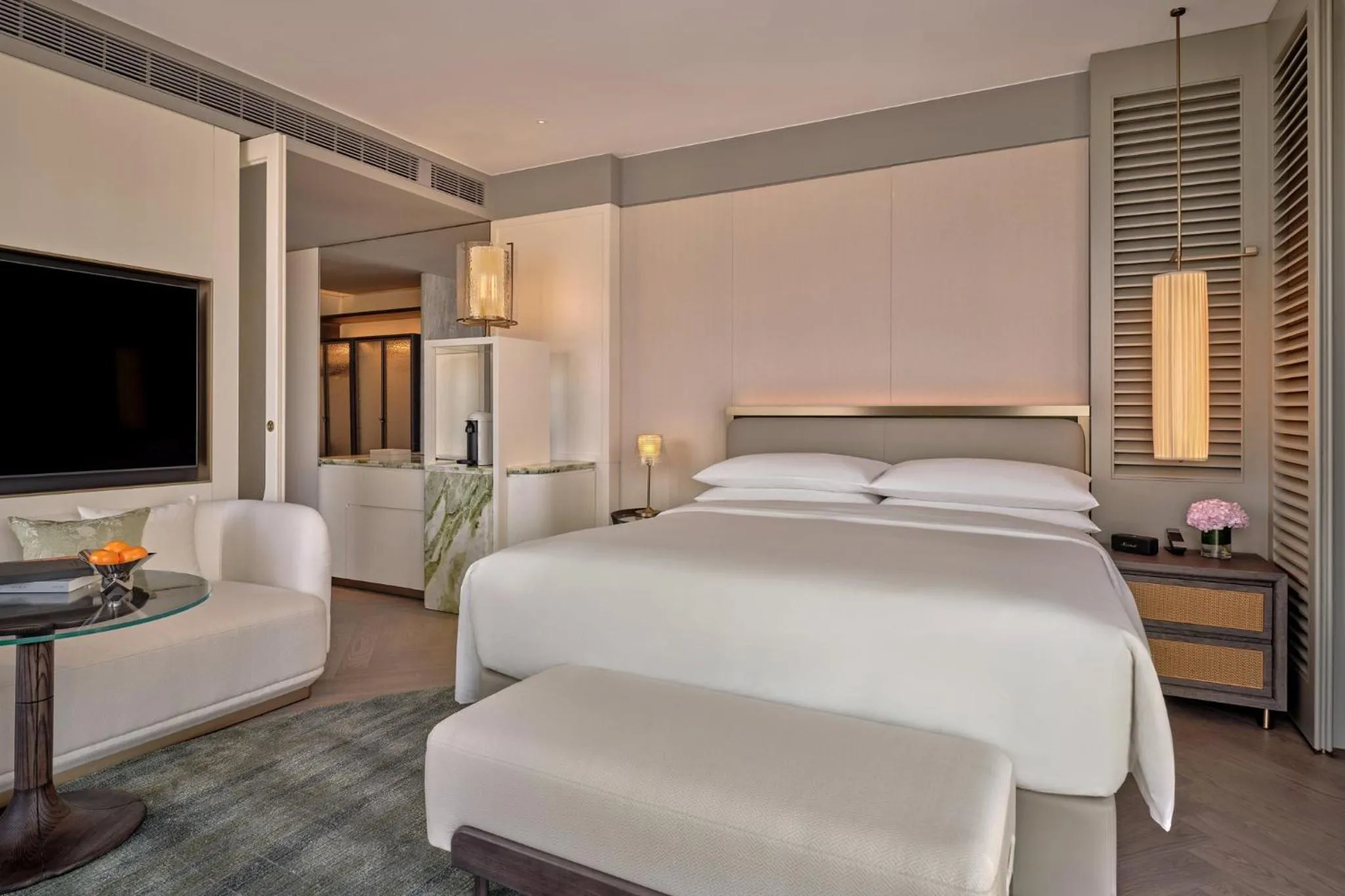 Photo of the whole room, Bed in Regent Shanghai on the Bund