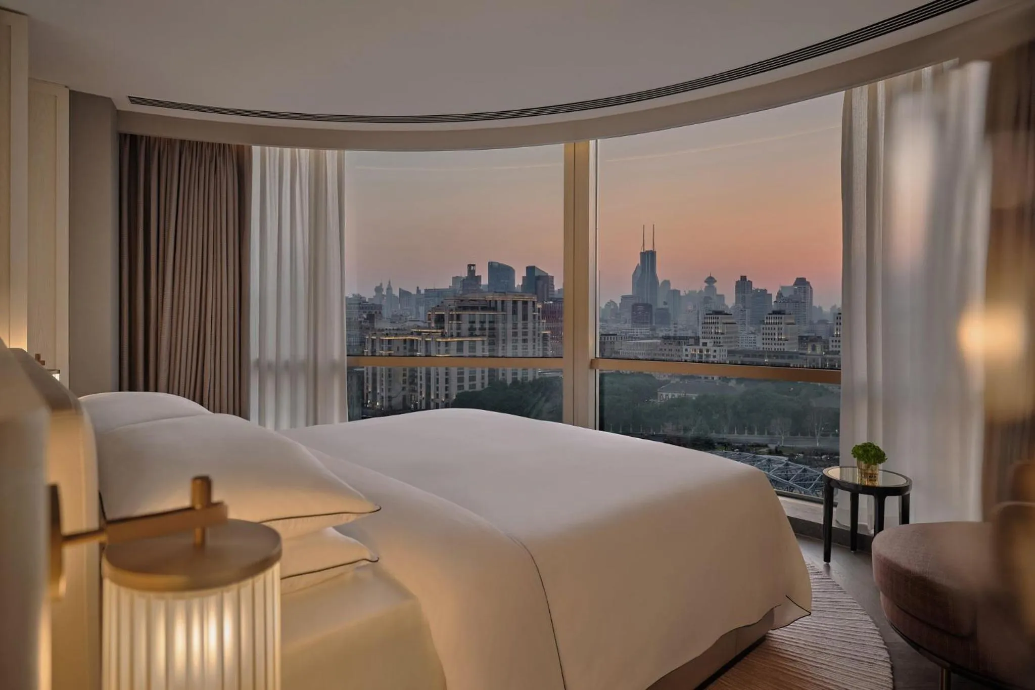 Photo of the whole room, Bed in Regent Shanghai on the Bund