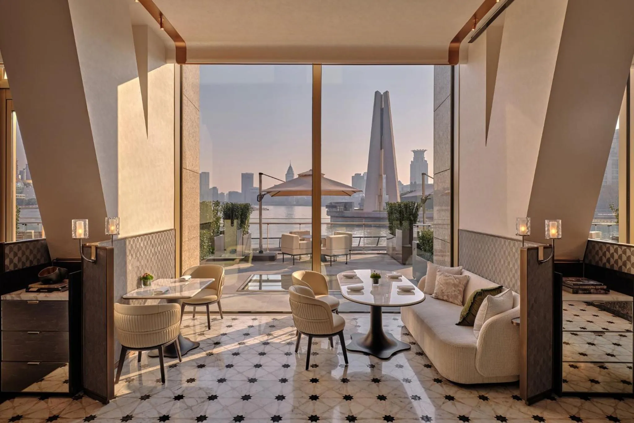 Restaurant/places to eat in Regent Shanghai on the Bund