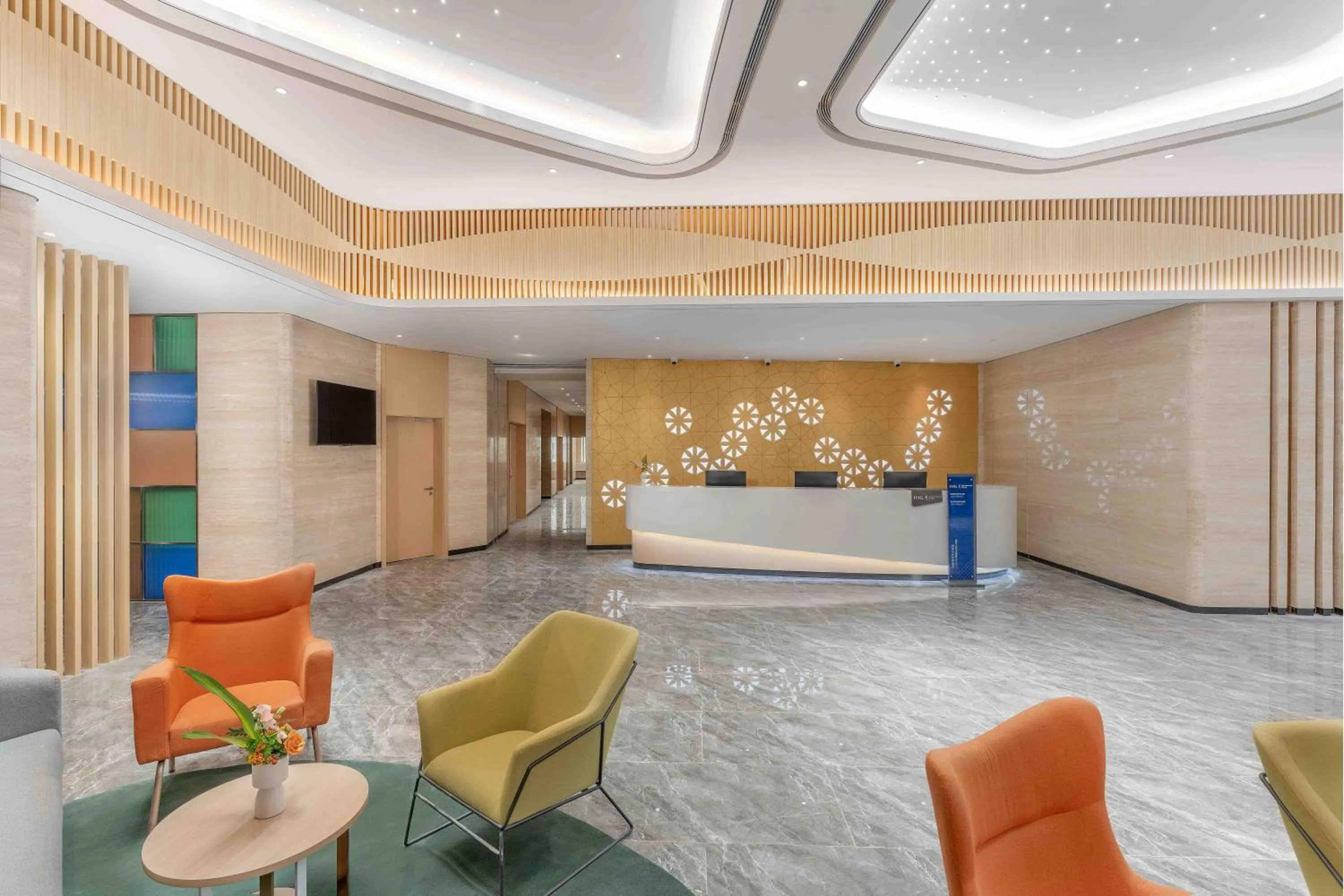 Lobby or reception in Holiday Inn Express Weifang City Center by IHG