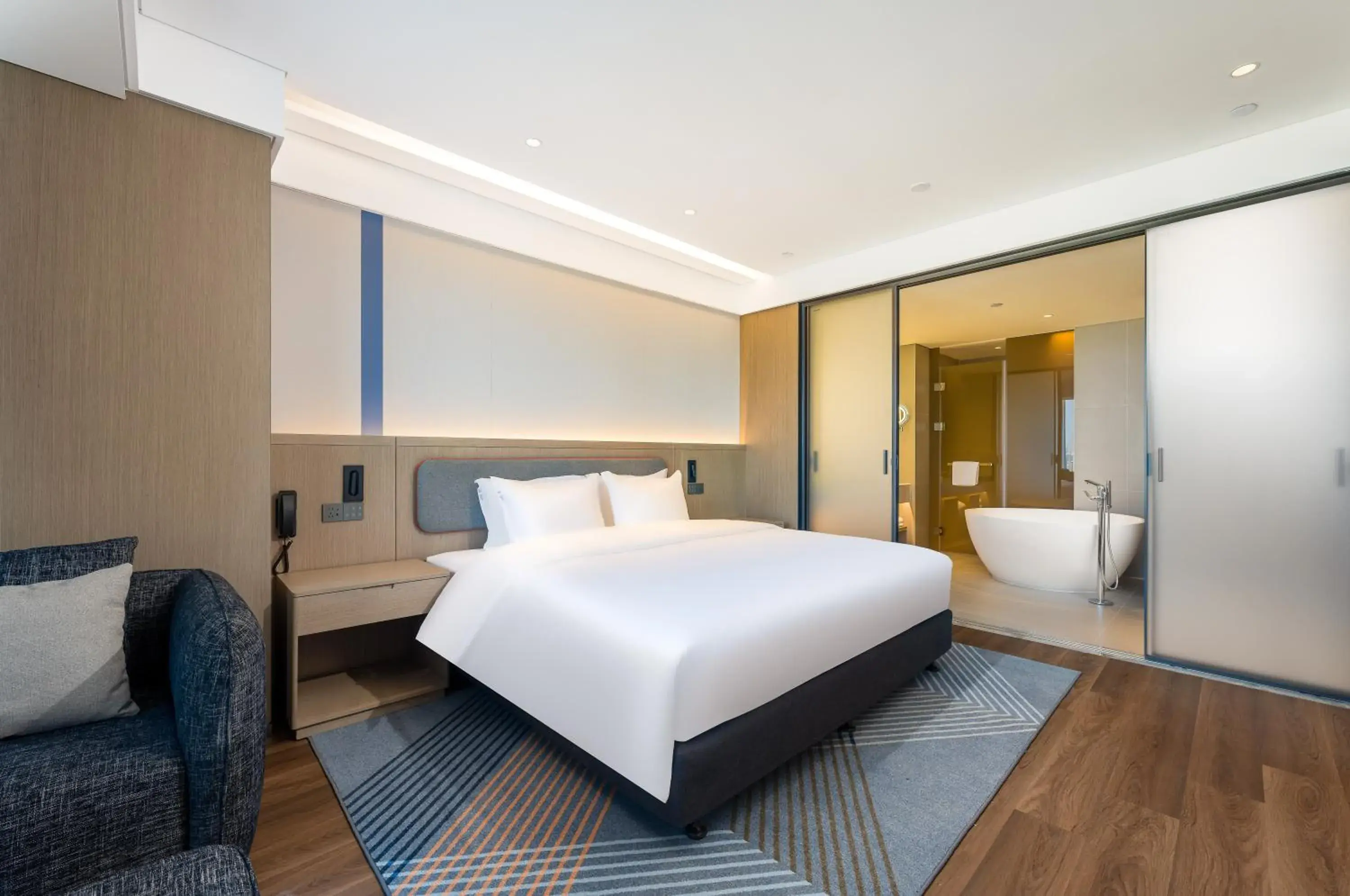 One-Bedroom Suite in Holiday Inn Express Heze City Center, an IHG Hotel One-Bedroom Suite in Holiday Inn Express Heze City Center, an IHG Hotel