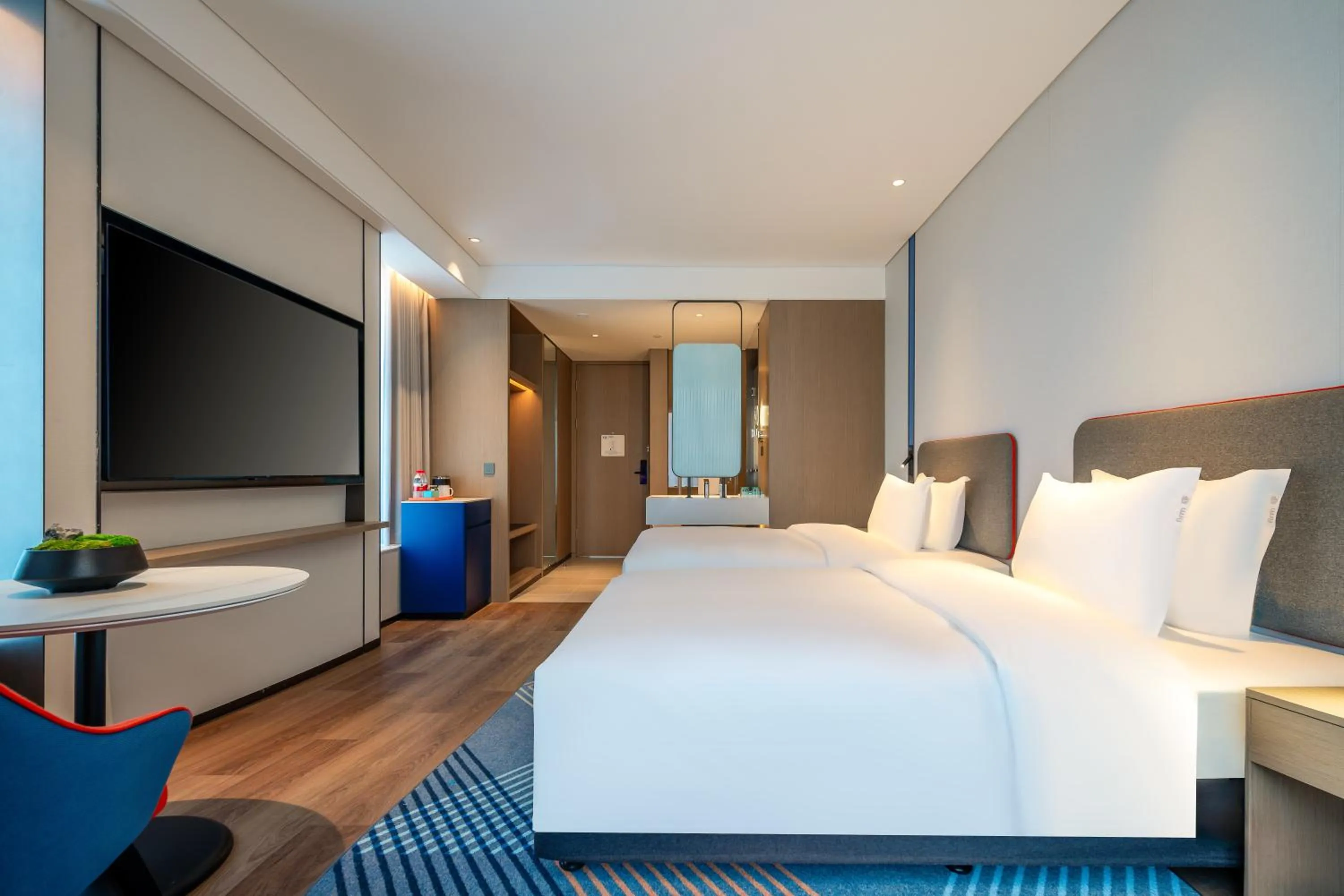 Holiday Inn Express Heze City Center, an IHG Hotel