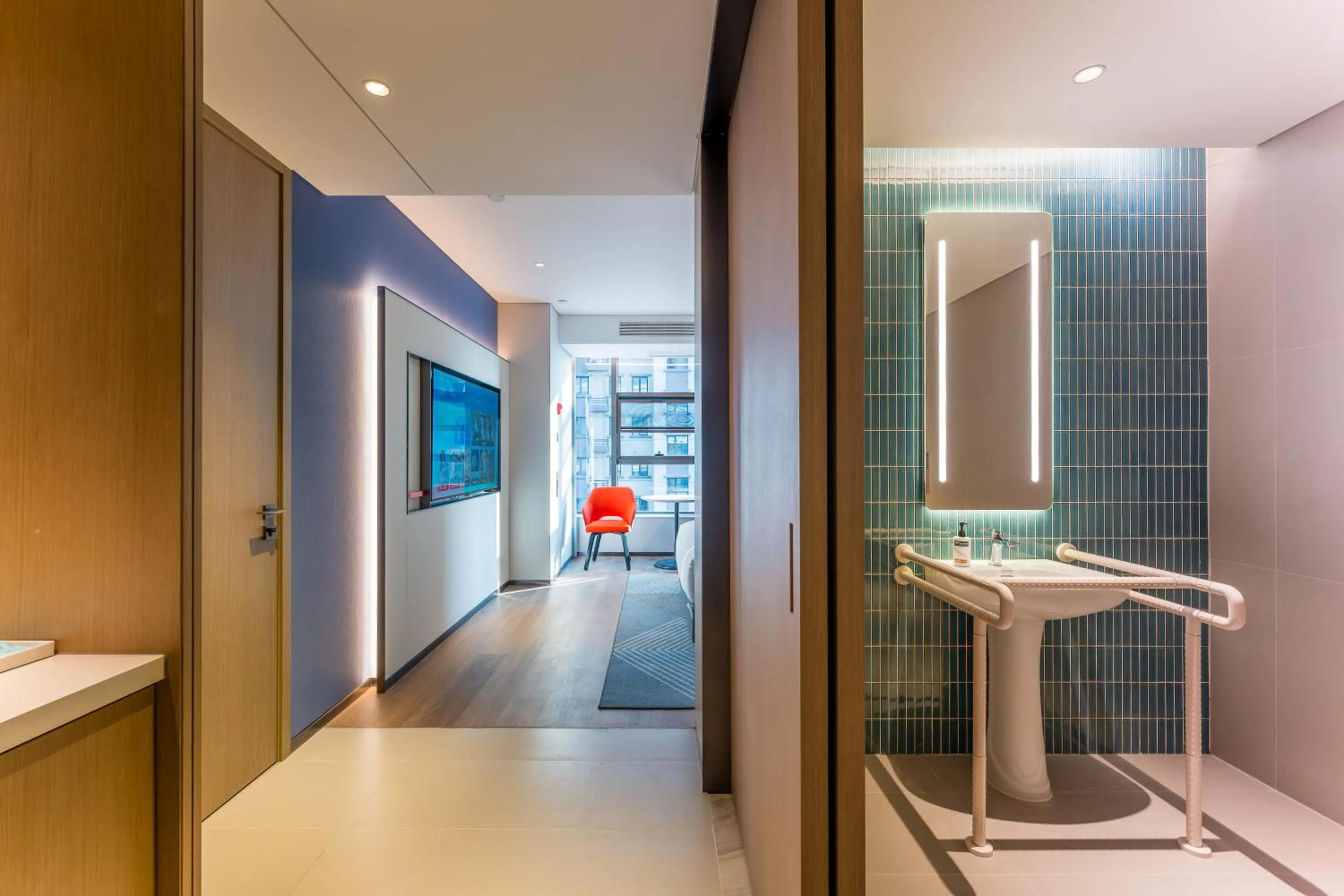 Bathroom in Holiday Inn Express Heze City Center, an IHG Hotel