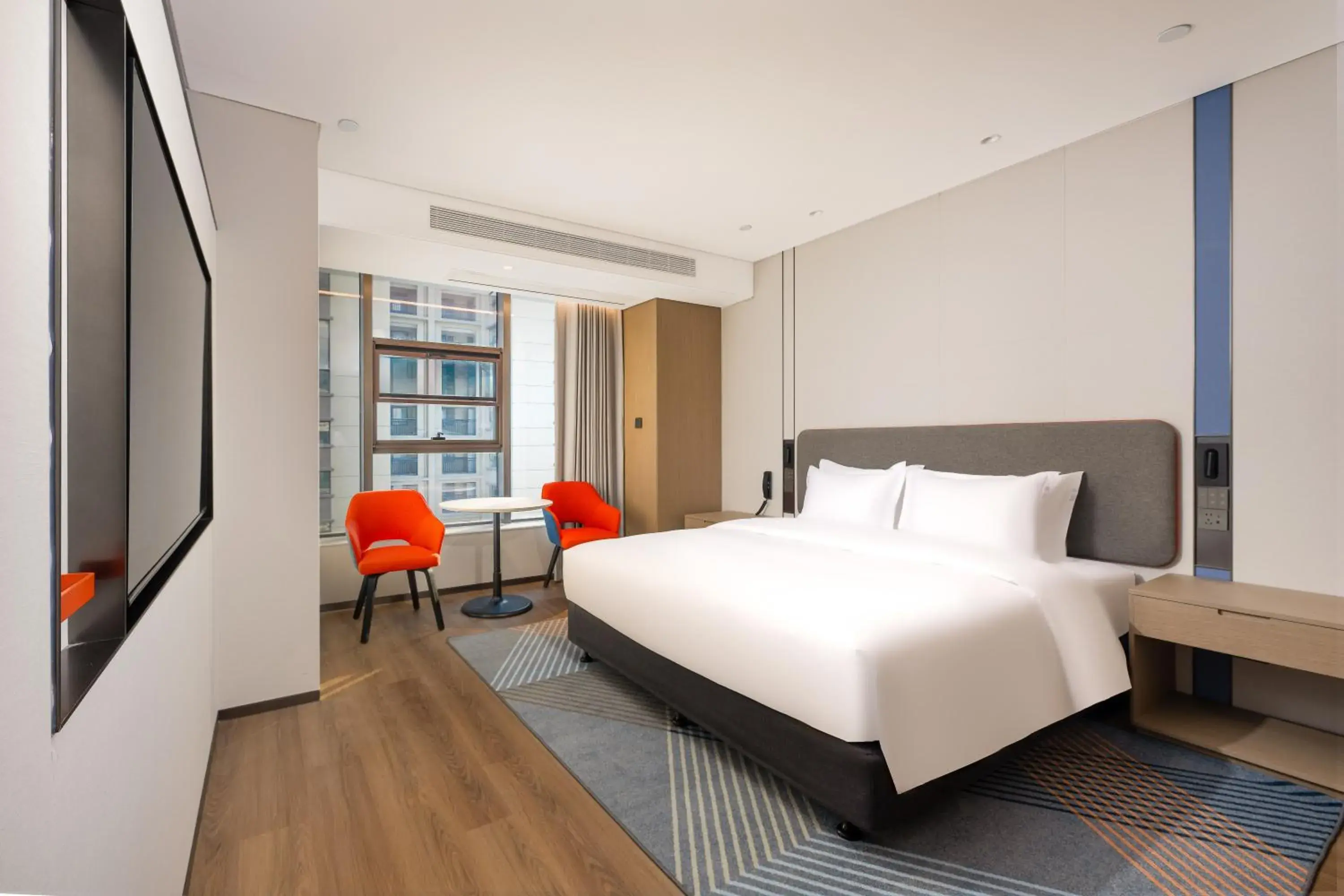 Standard King Room - Disability Access in Holiday Inn Express Heze City Center, an IHG Hotel Standard King Room - Disability Access in Holiday Inn Express Heze City Center, an IHG Hotel