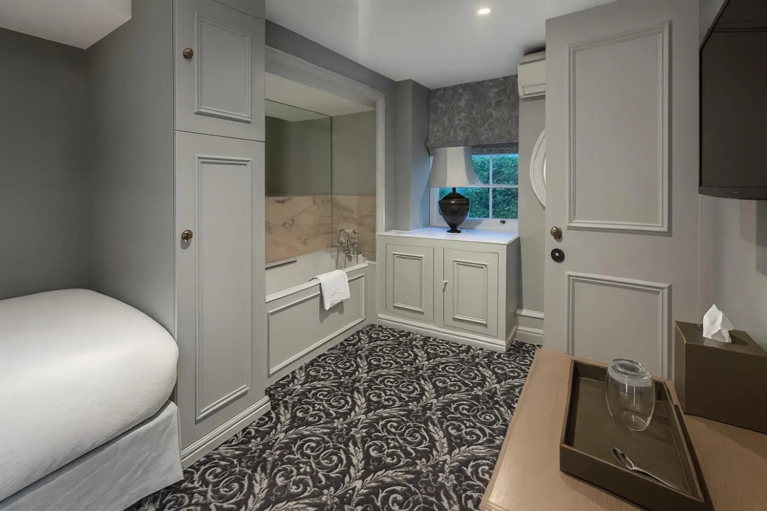 Bed in No. 30 Knightsbridge