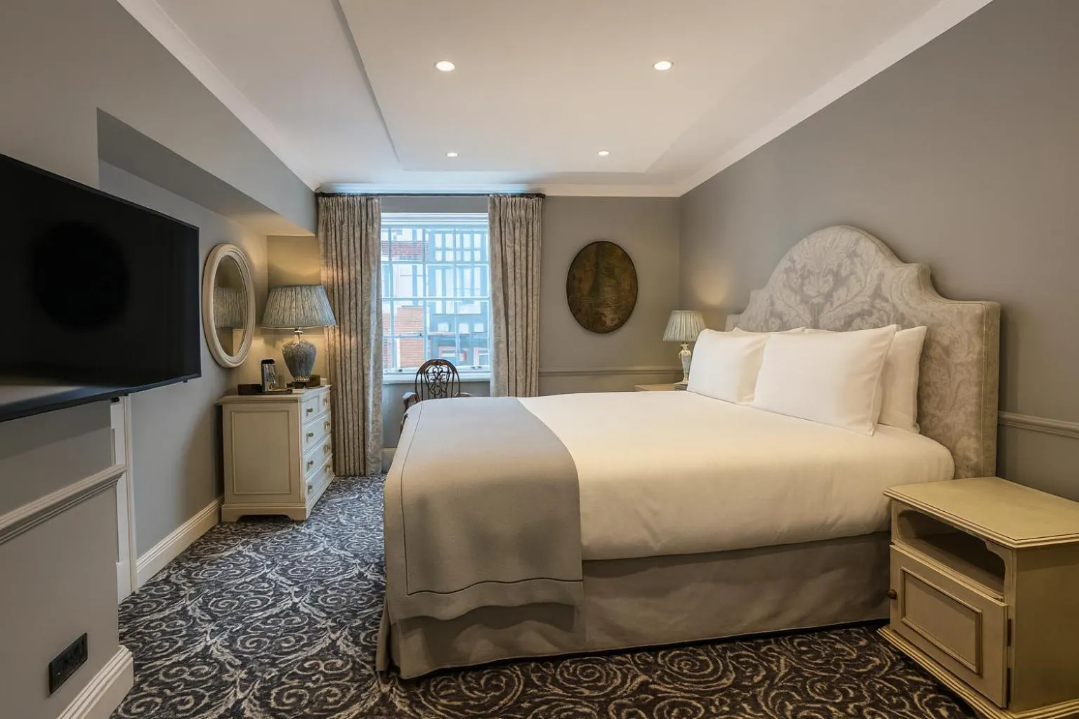 Bed in No. 30 Knightsbridge