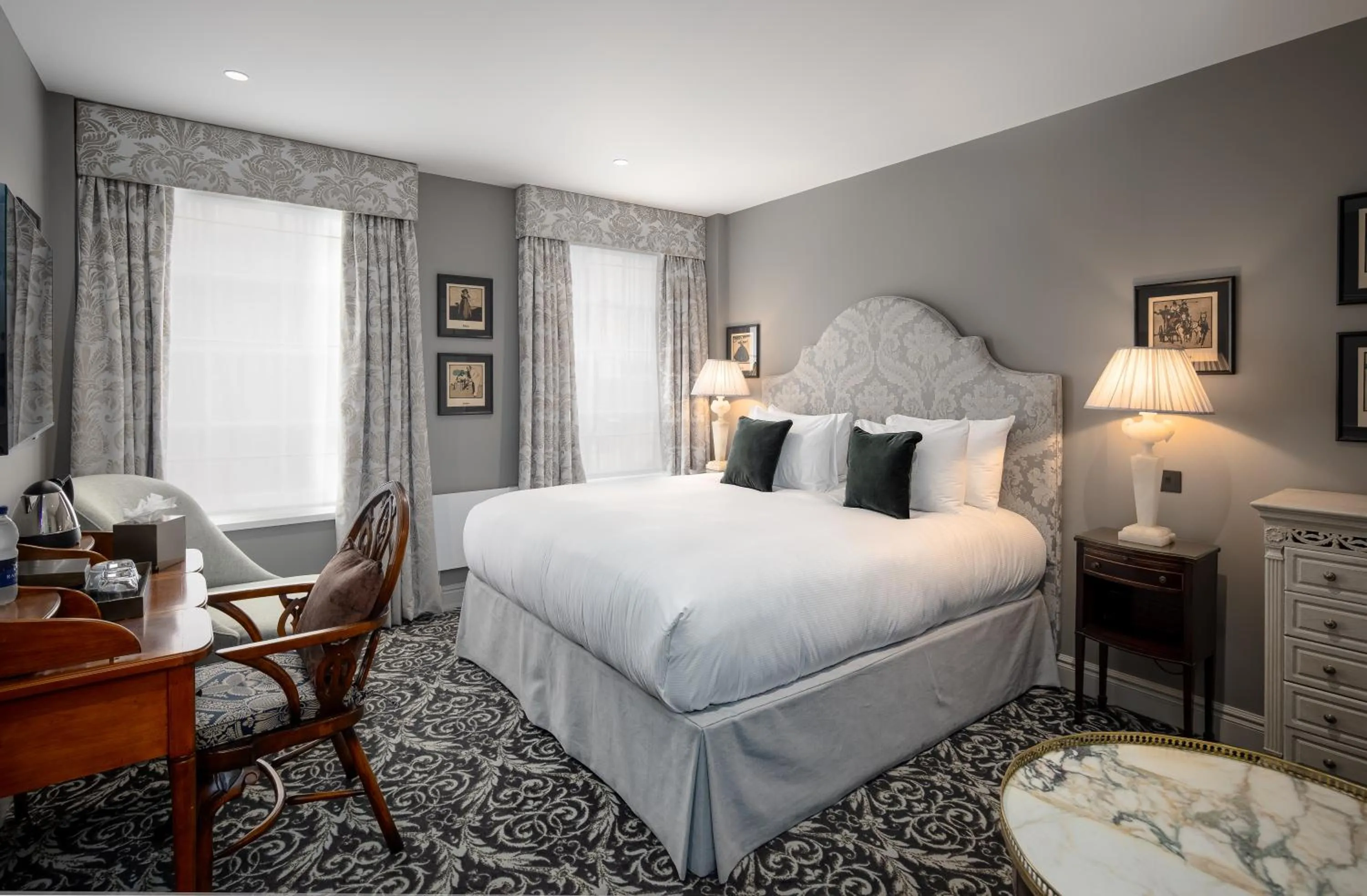 Bedroom, Bed in No. 30 Knightsbridge