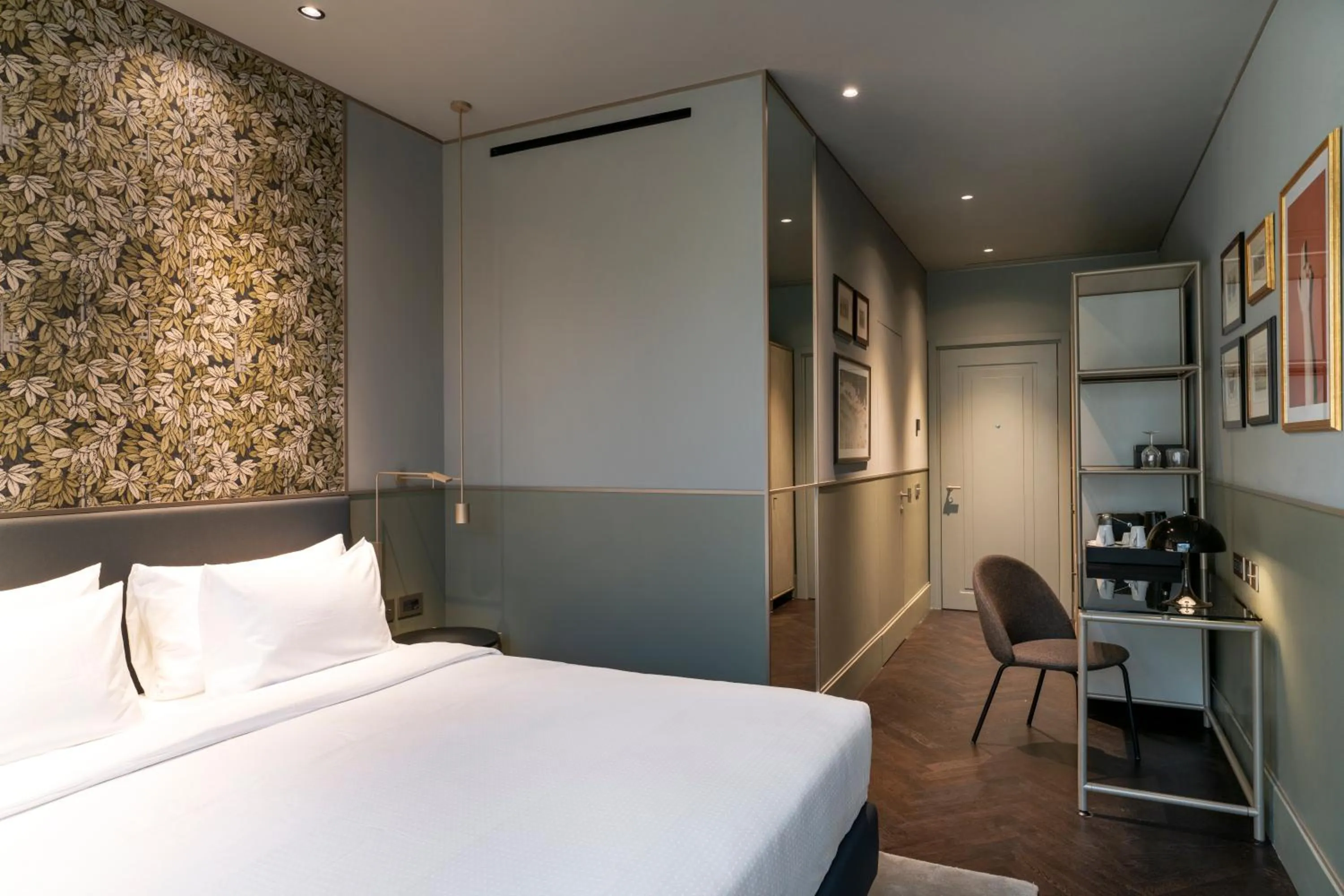 Bed in Radisson Collection Hotel, Roma Antica