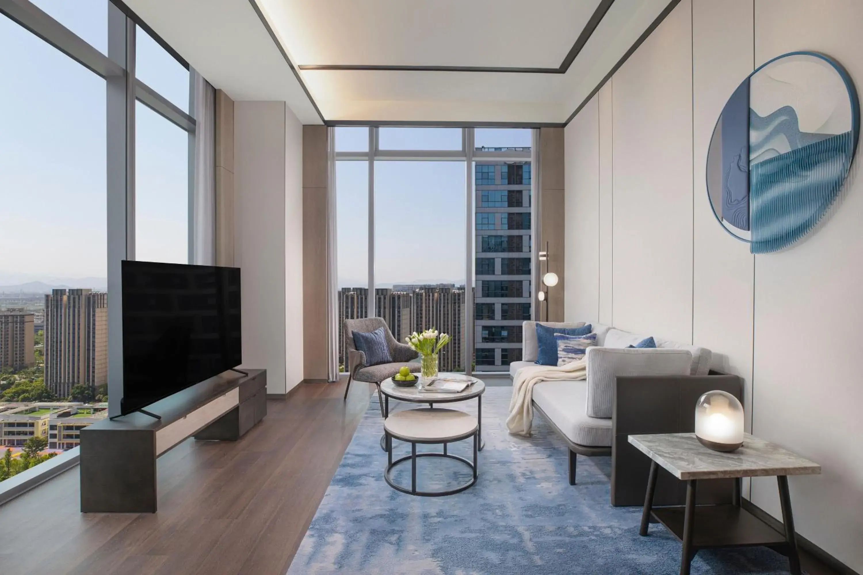 One-Bedroom Executive Apartment with King Bed and City View in Marriott Executive Apartments Hangzhou One-Bedroom Executive Apartment with King Bed and City View in Marriott Executive Apartments Hangzhou