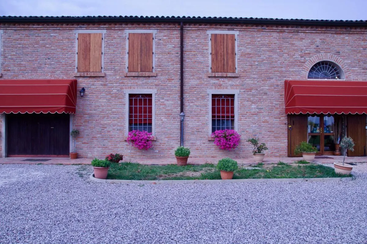Facade/entrance in Il Frattiero B&B
