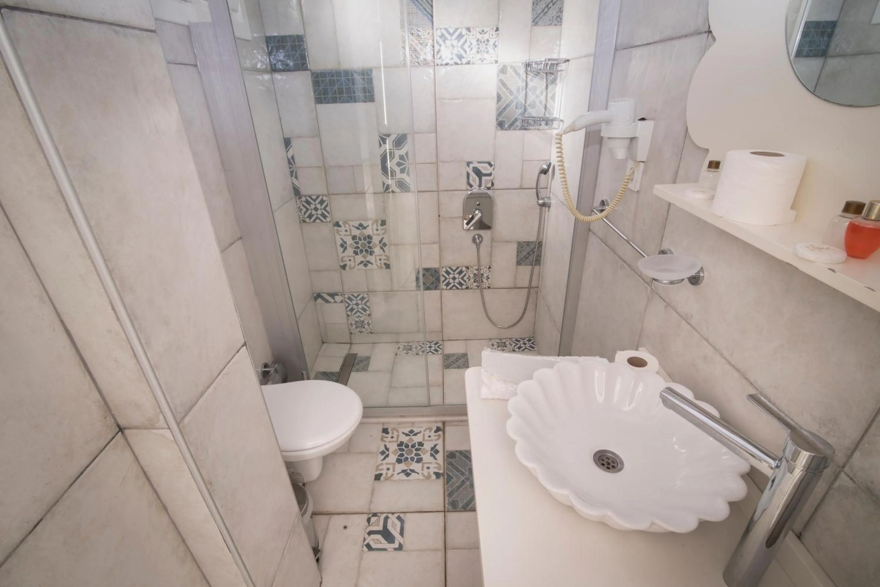 Bathroom in Buyukada Cankaya Hotel