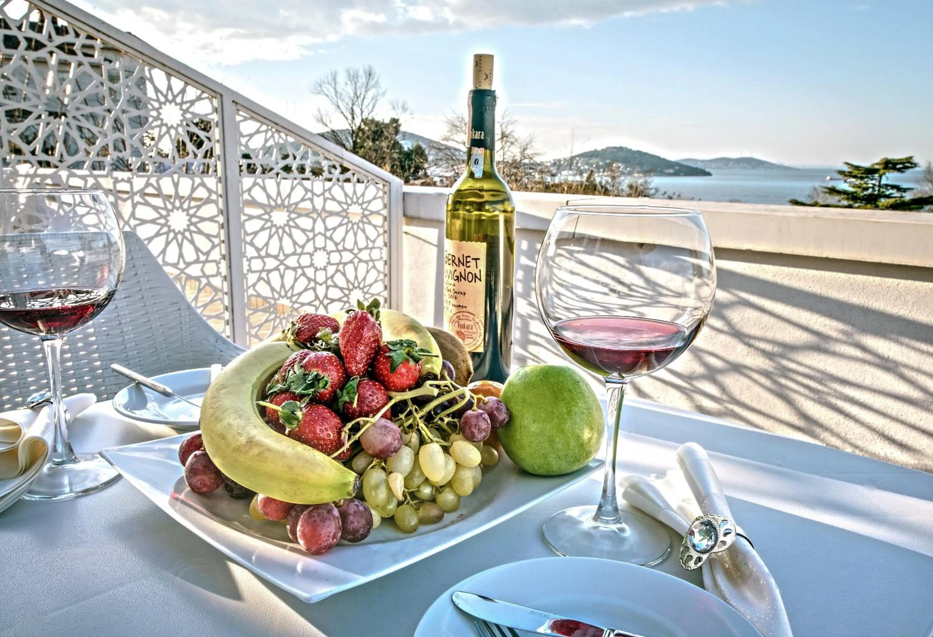Balcony/Terrace in Buyukada Cankaya Hotel