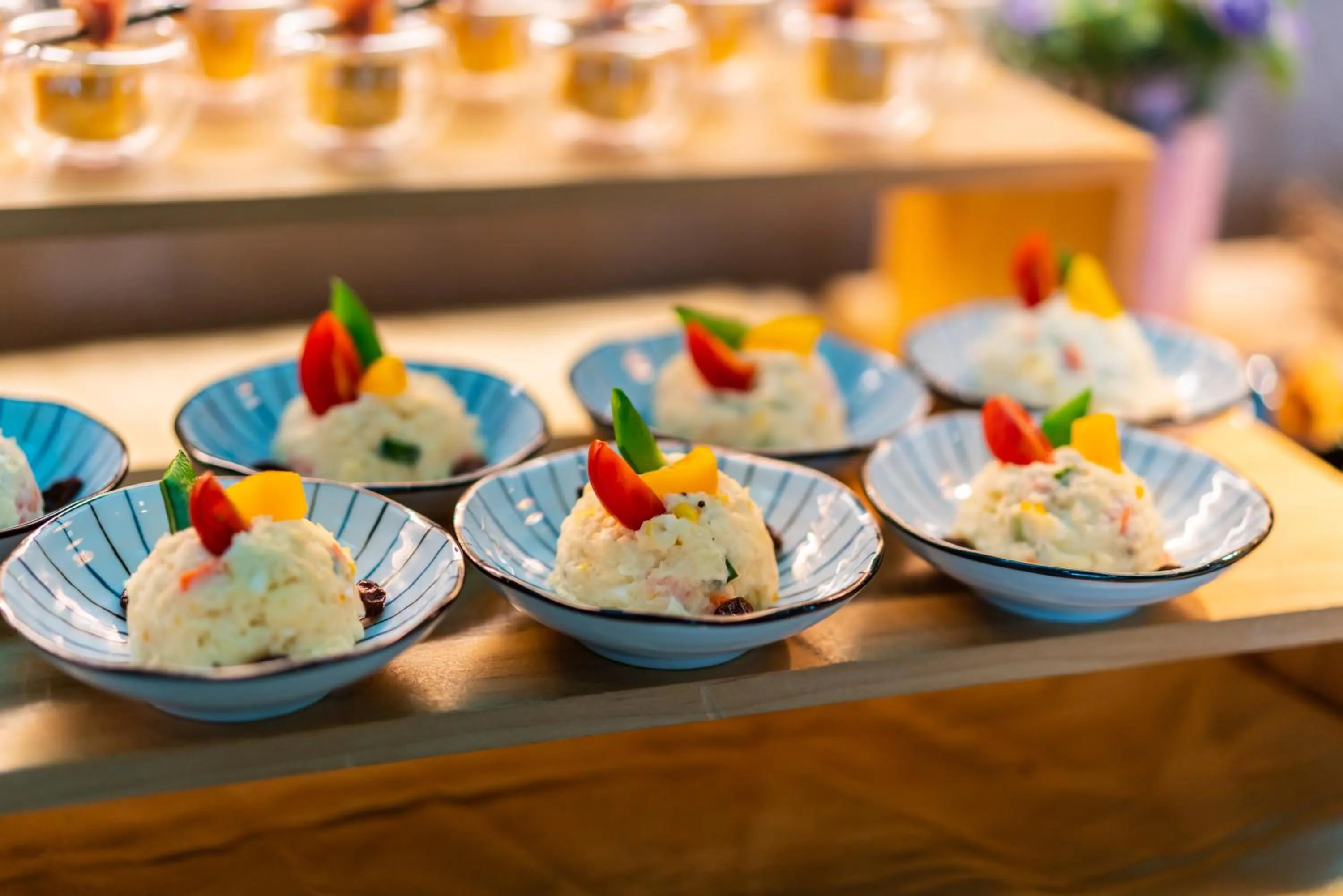 Restaurant/places to eat in Taipung Suites