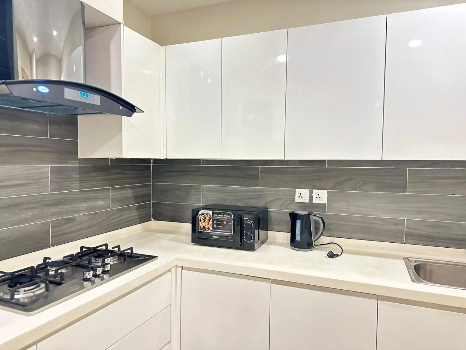 Kitchen or kitchenette in The Opus Luxury Residences