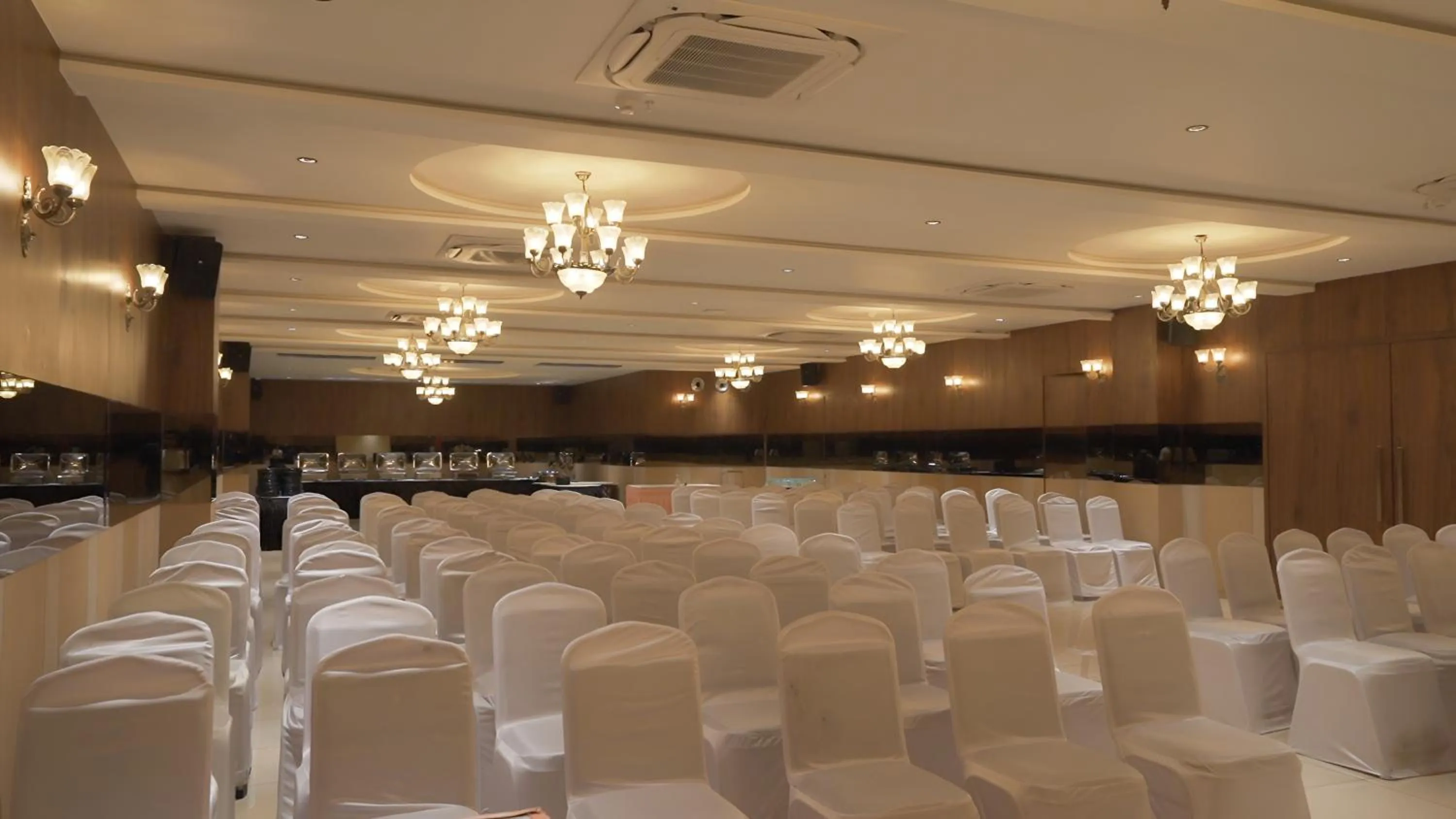 Banquet/Function facilities in Pride Resort, Rajkot