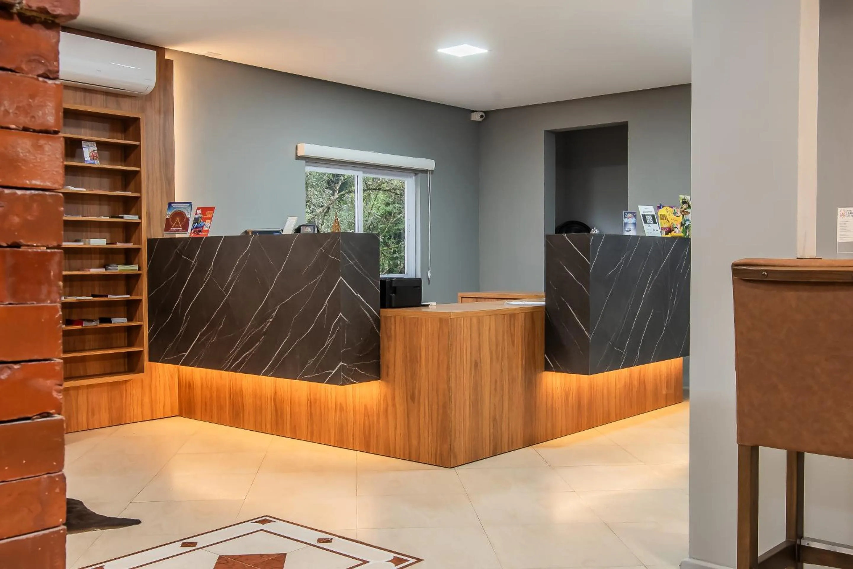 Lobby or reception in Hotel Serra Canela