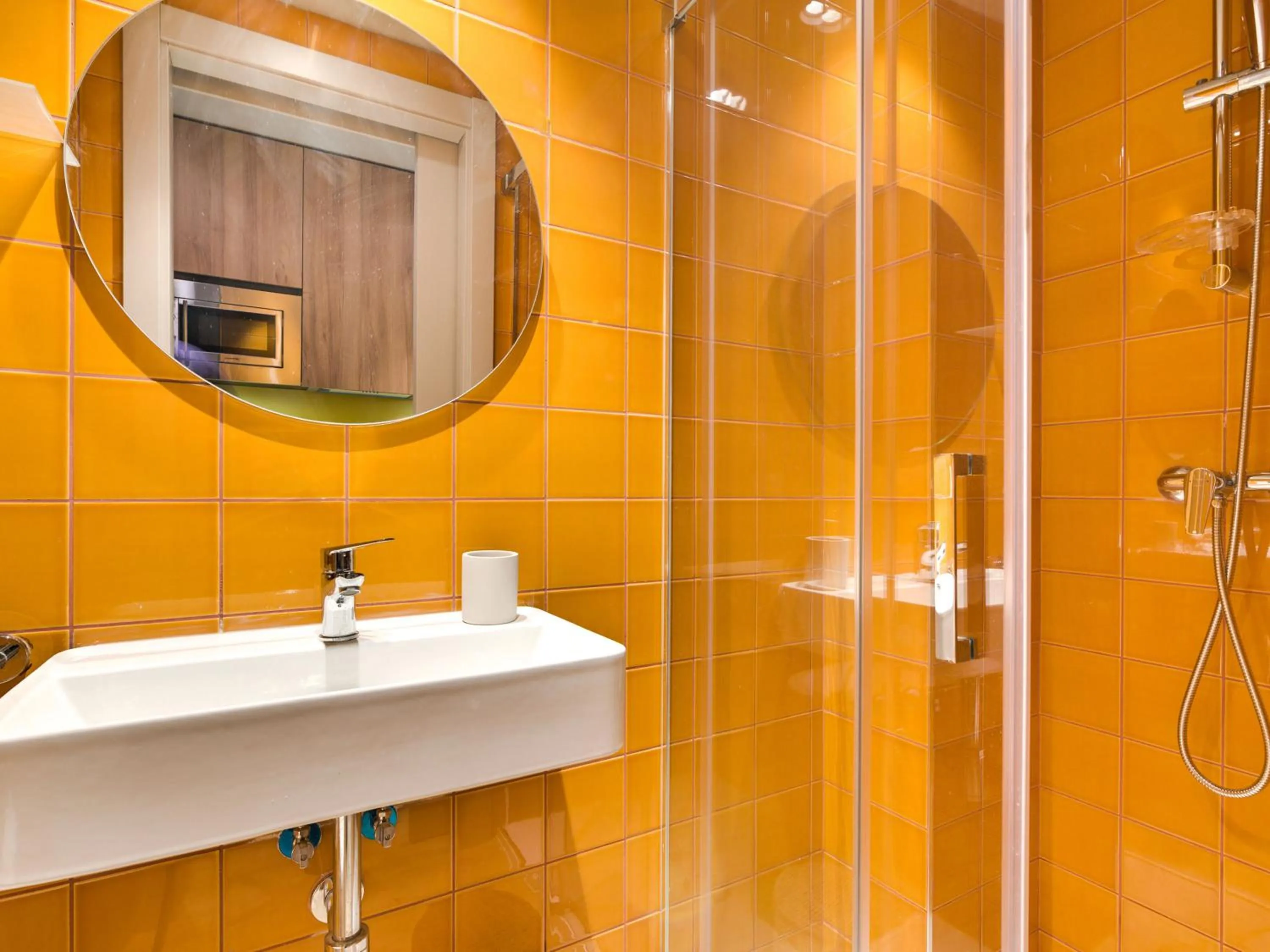 Bathroom in Livensa Living Studios - Valencia Viveros