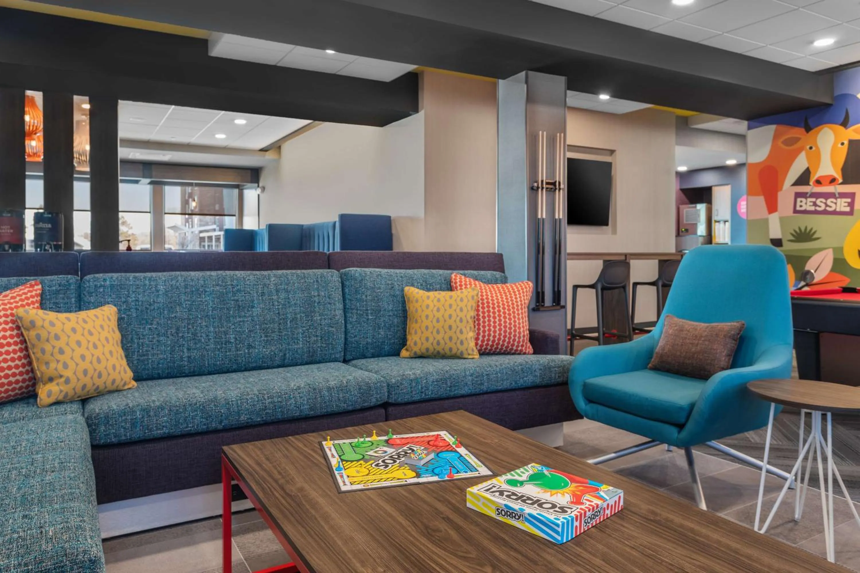 Lobby or reception in Tru By Hilton Janesville