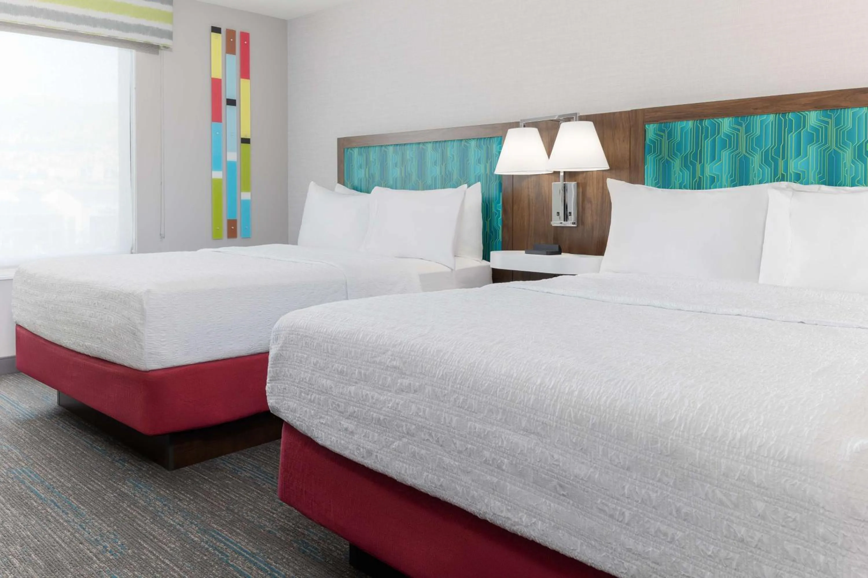 Bed in Hampton Inn & Suites Porter Ranch Los Angeles