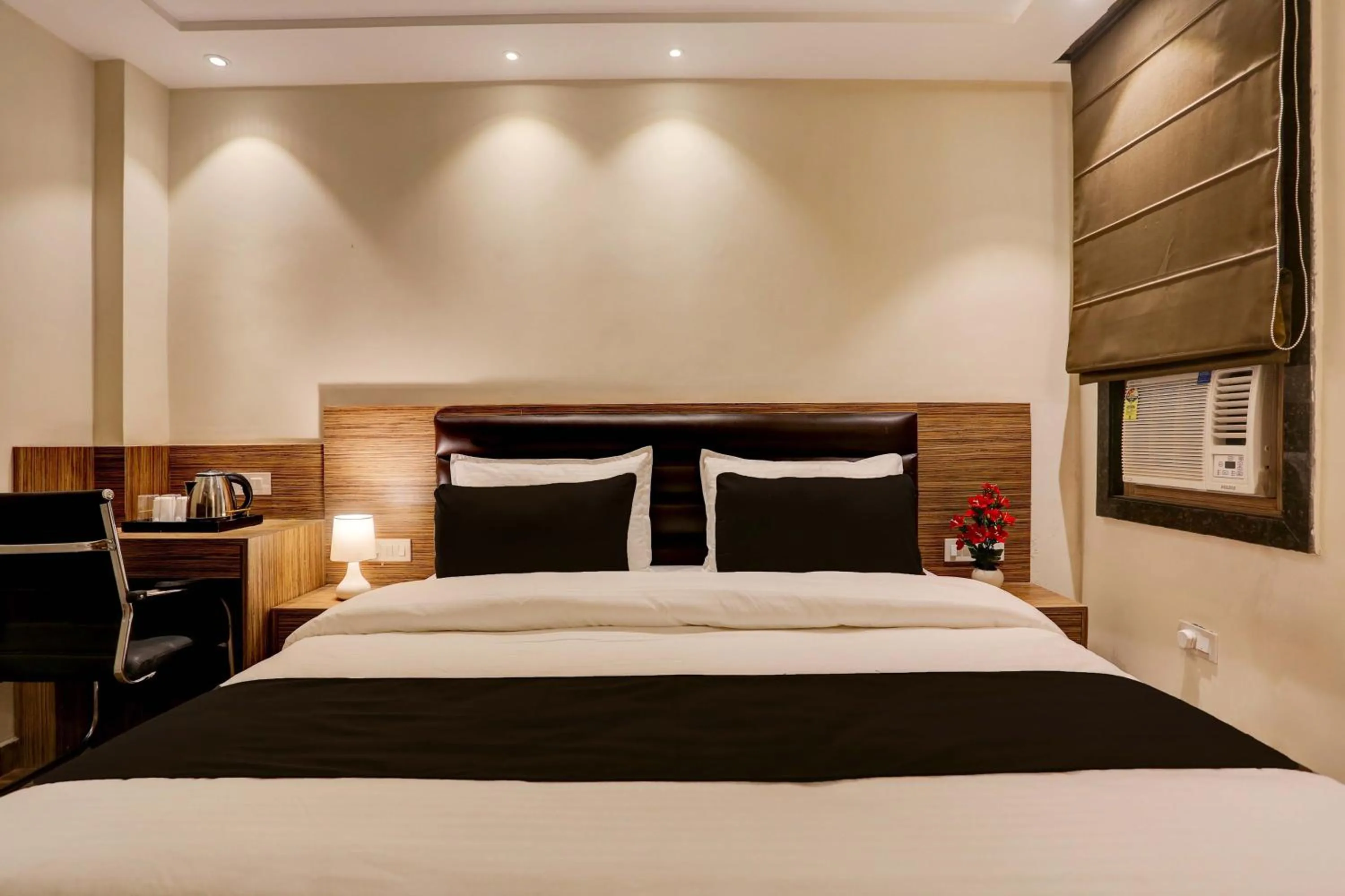 Bedroom, Bed in Super Collection O Stargaze