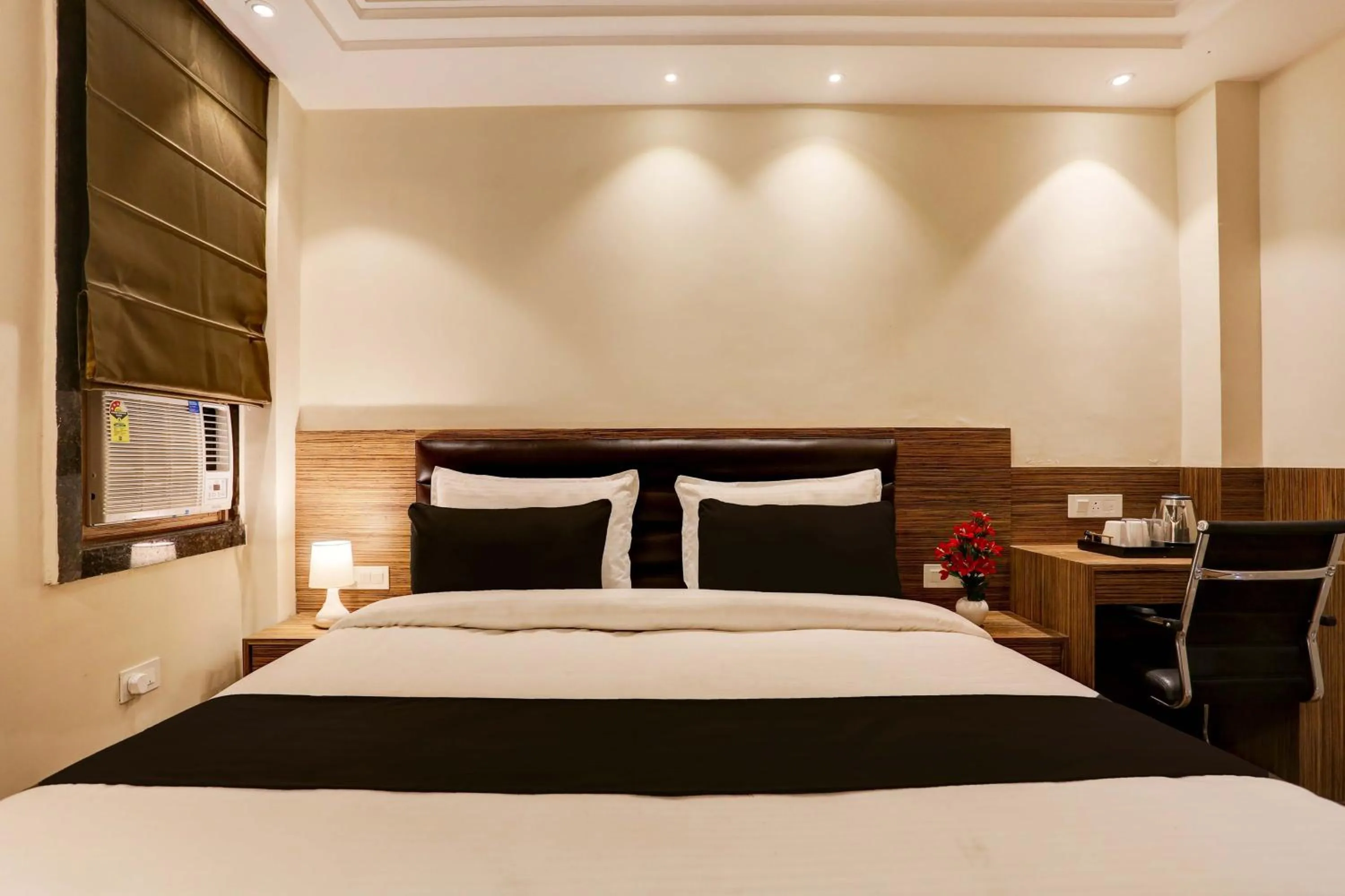 Bedroom, Bed in Super Collection O Stargaze