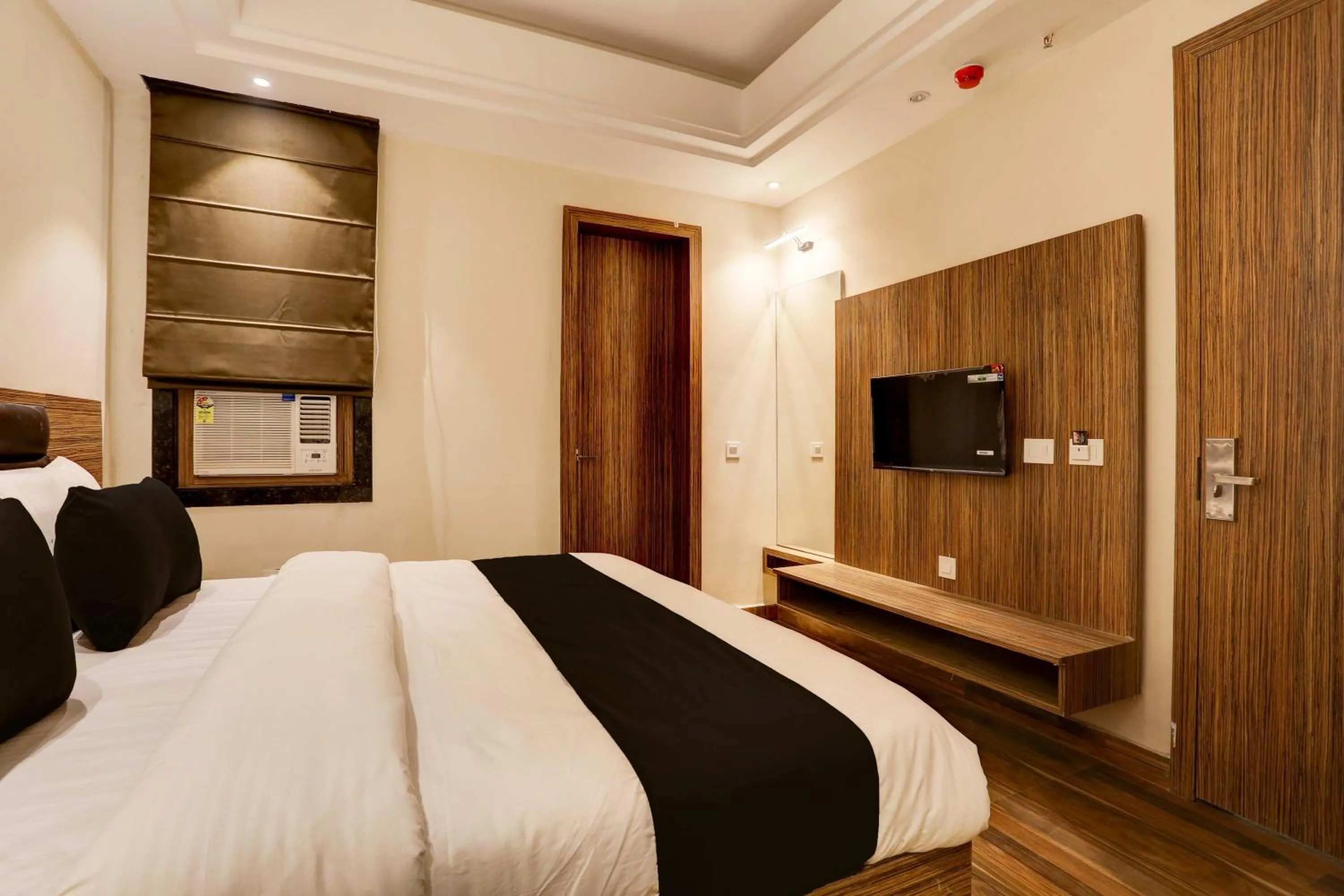 Bedroom, Bed in Super Collection O Stargaze