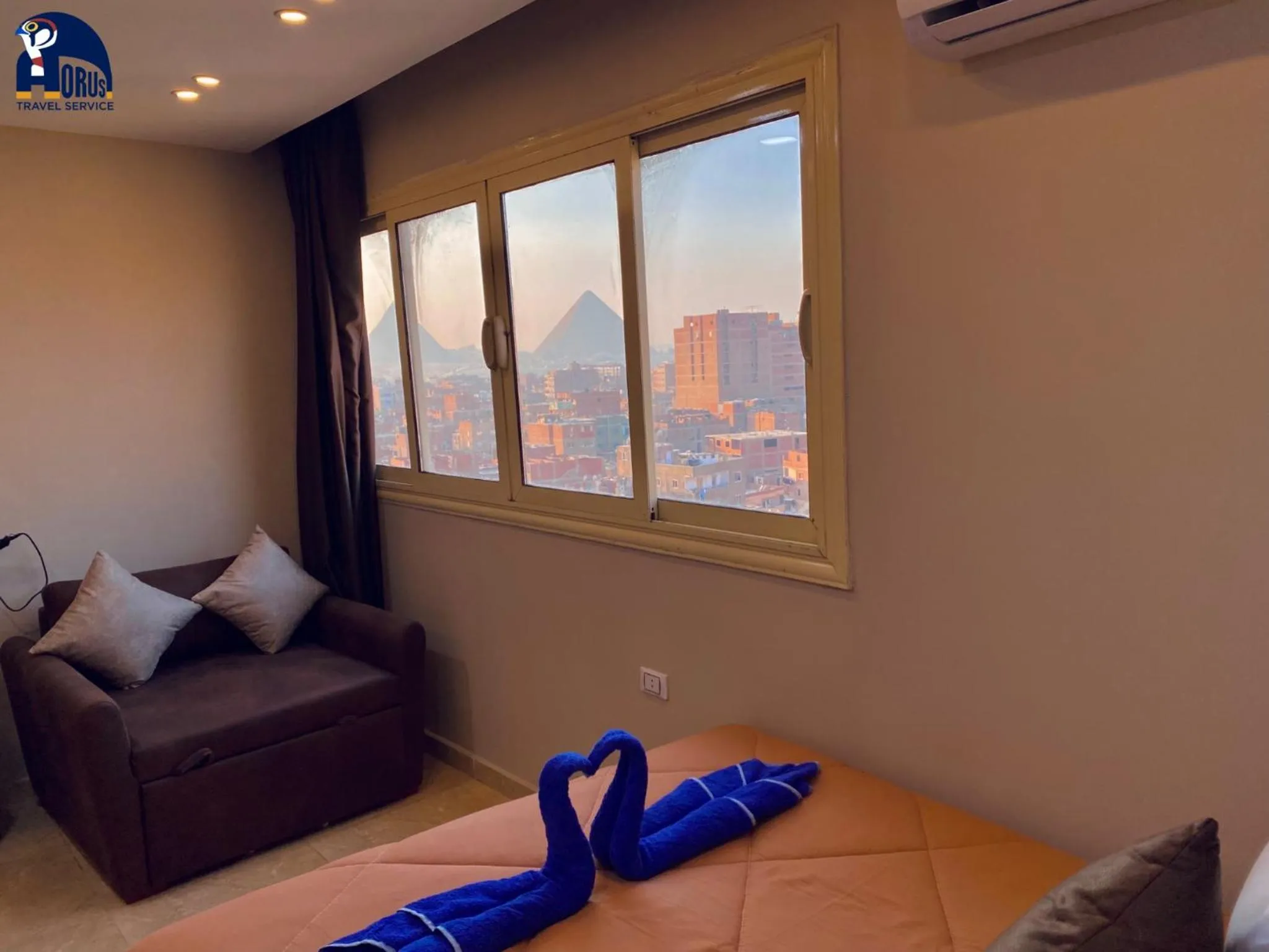 Horus Horizon INN Pyramids View