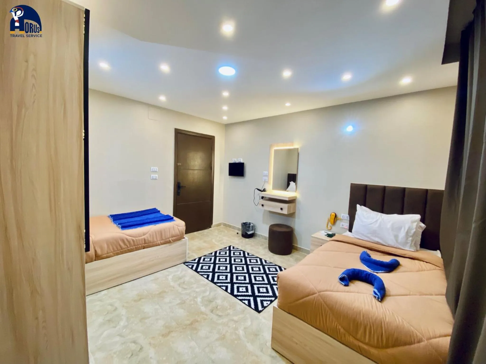 Horus Horizon INN Pyramids View